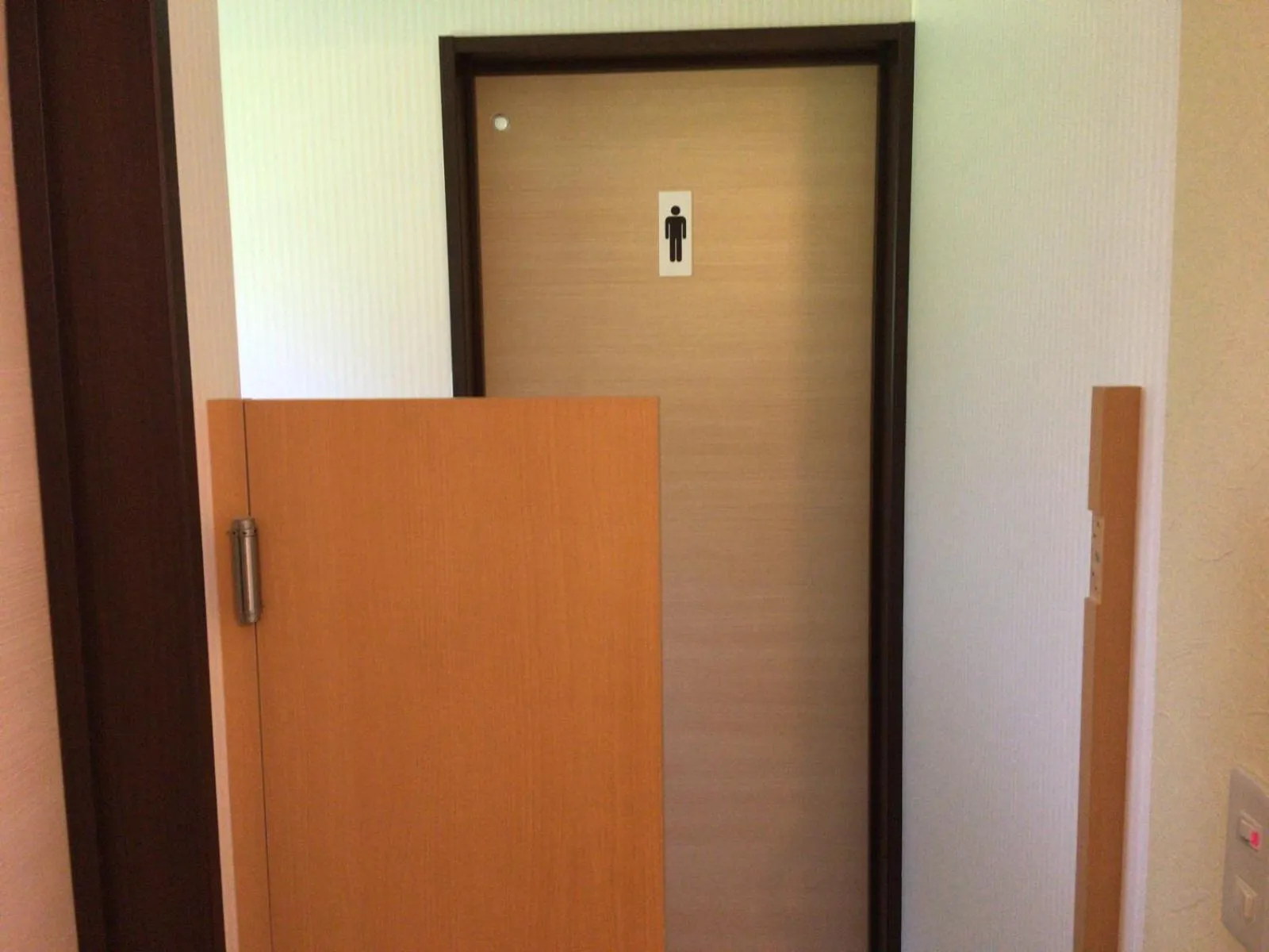 Toilet in Niseko Tabi-tsumugi Backpackers