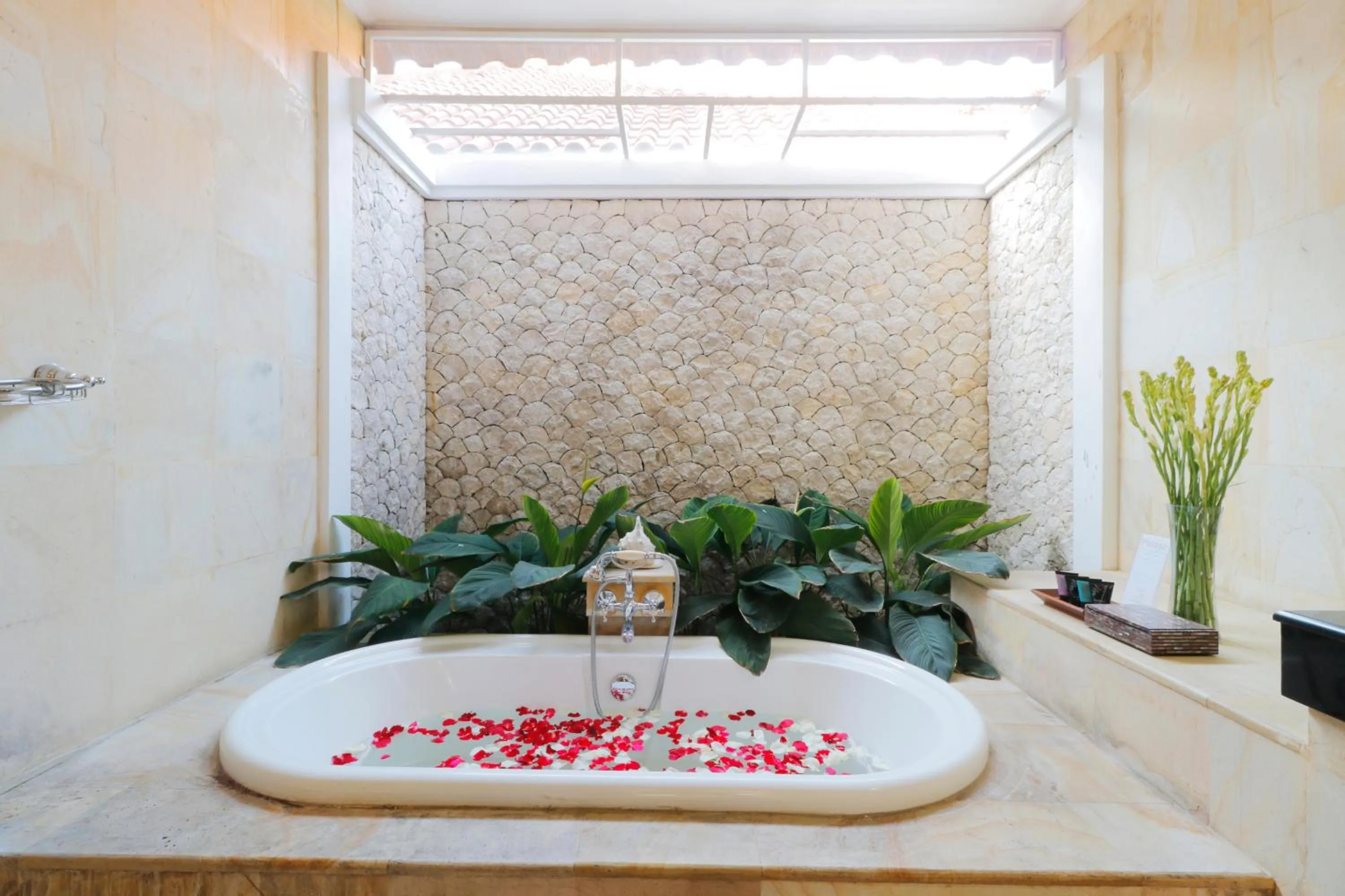 Bathroom in Heliconia Villa