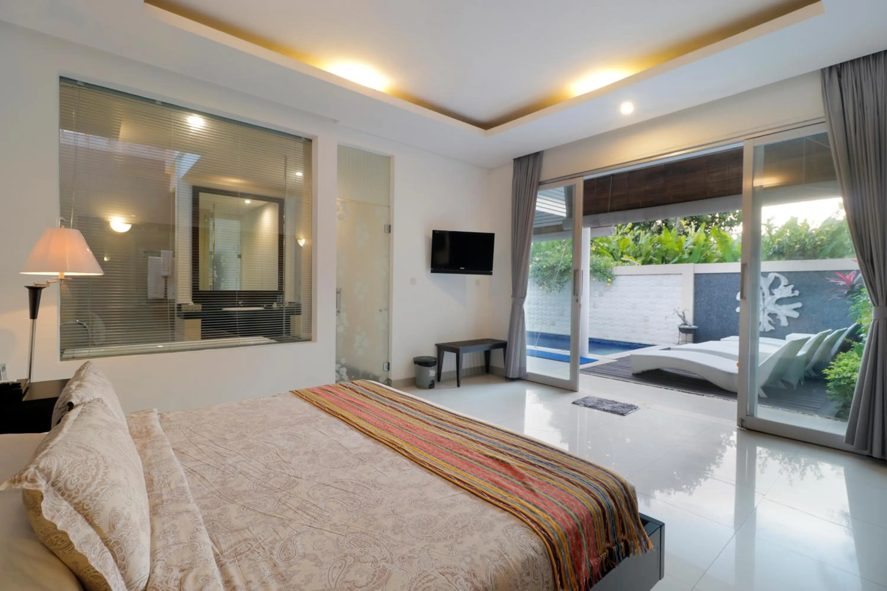 Bedroom, Bed in Heliconia Villa
