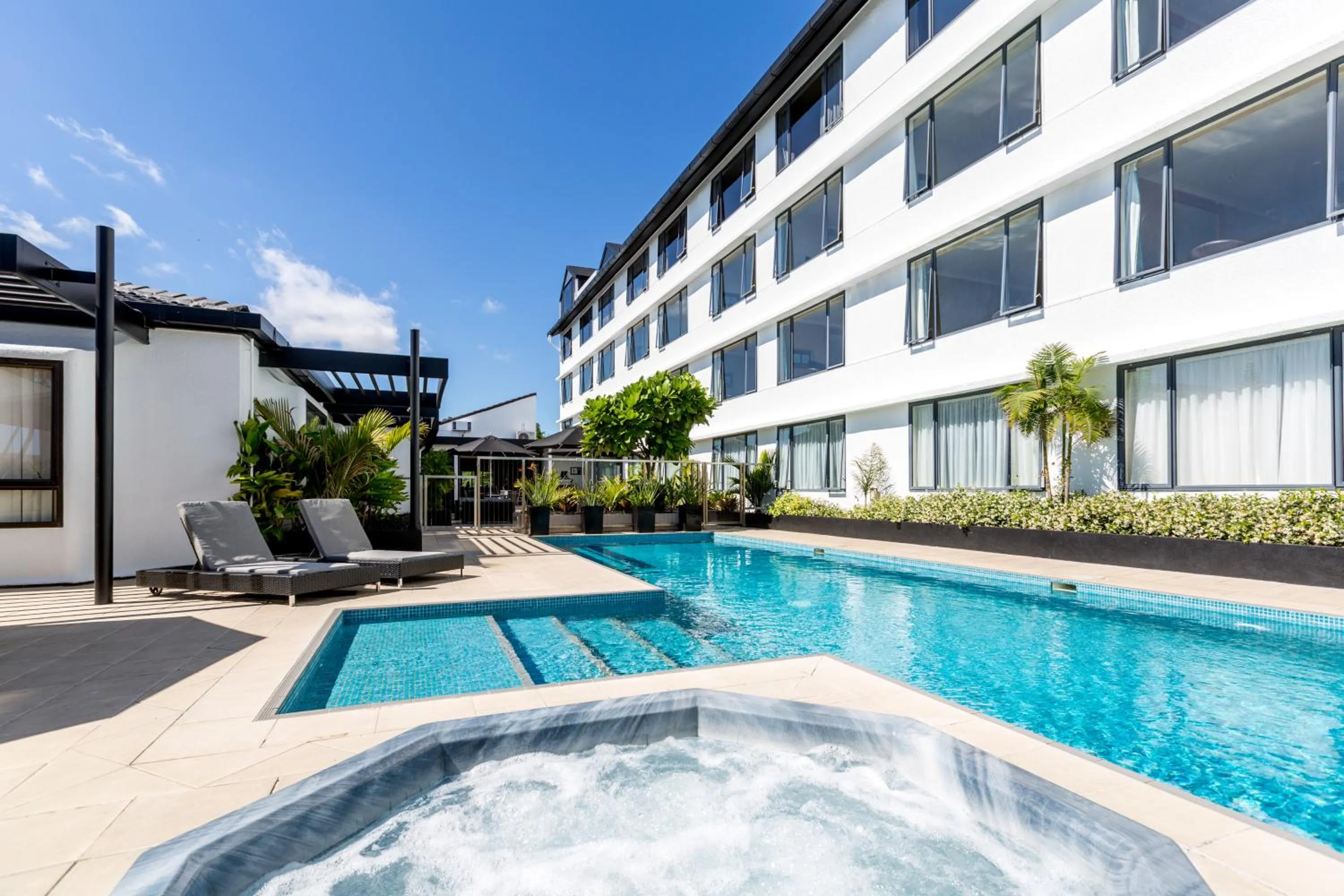 Swimming pool in Plymouth International