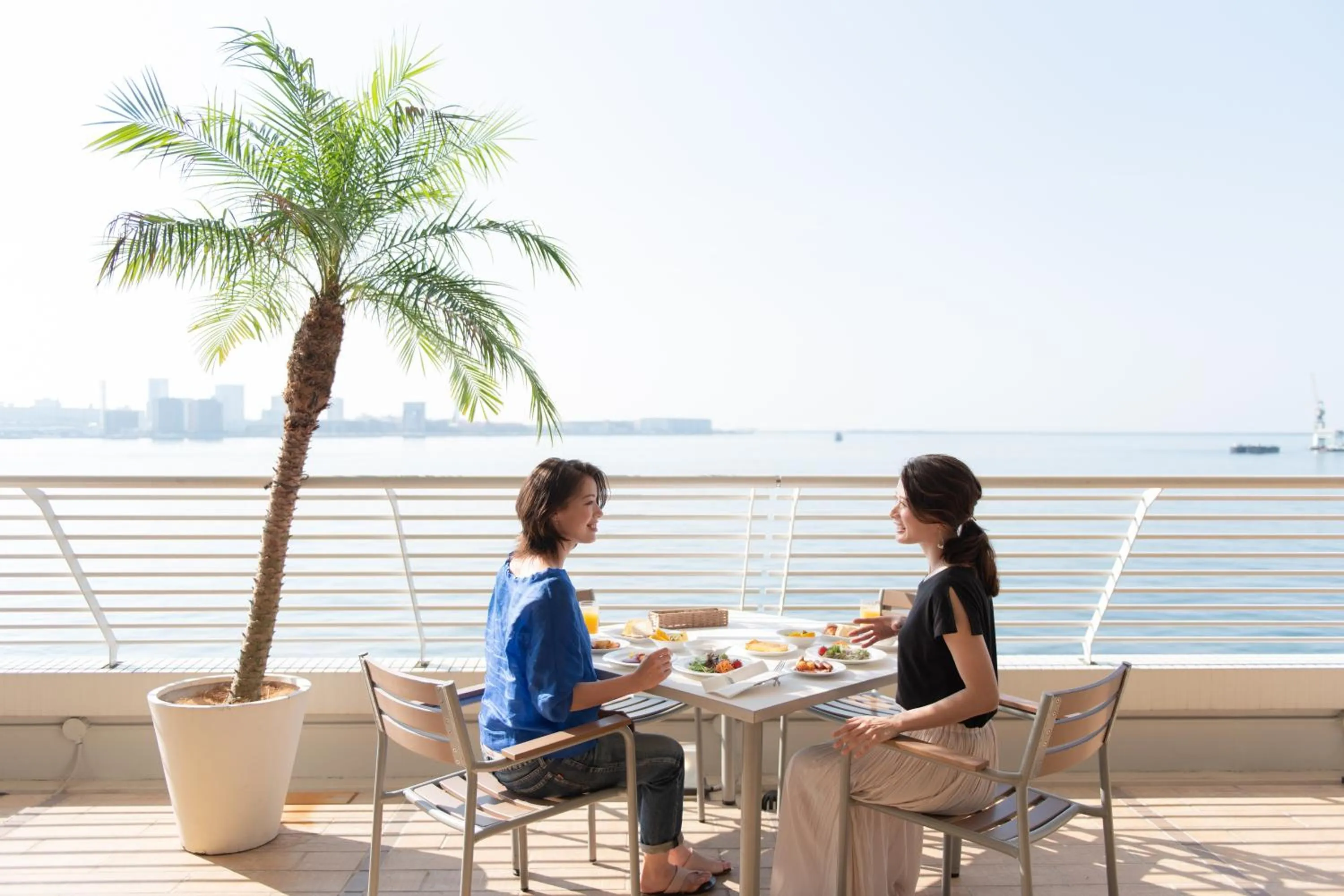 Restaurant/places to eat in Kobe Meriken Park Oriental Hotel