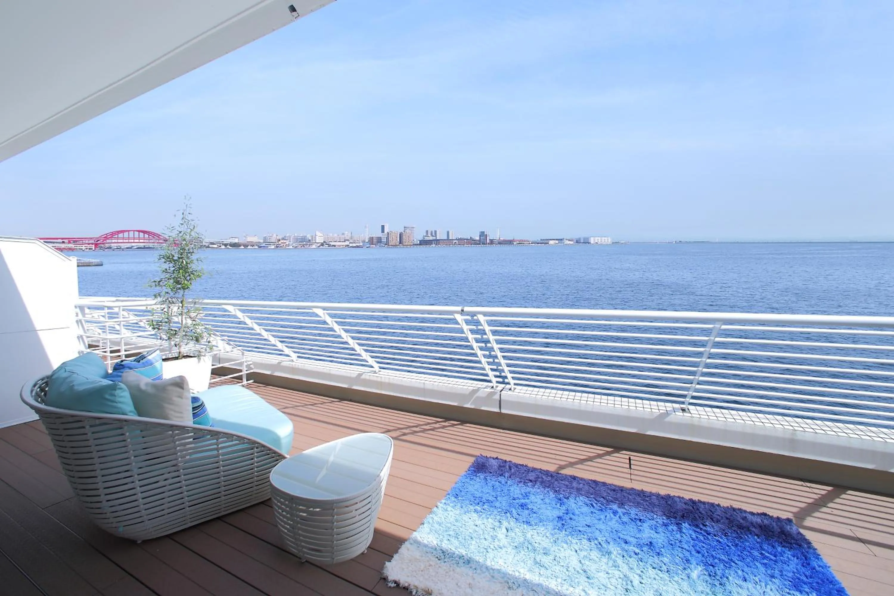 Balcony/Terrace in Kobe Meriken Park Oriental Hotel