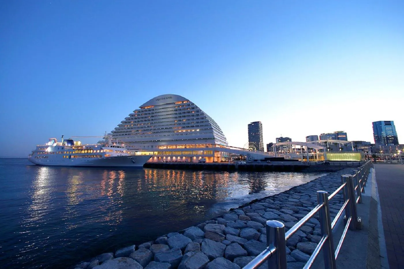 Property building in Kobe Meriken Park Oriental Hotel