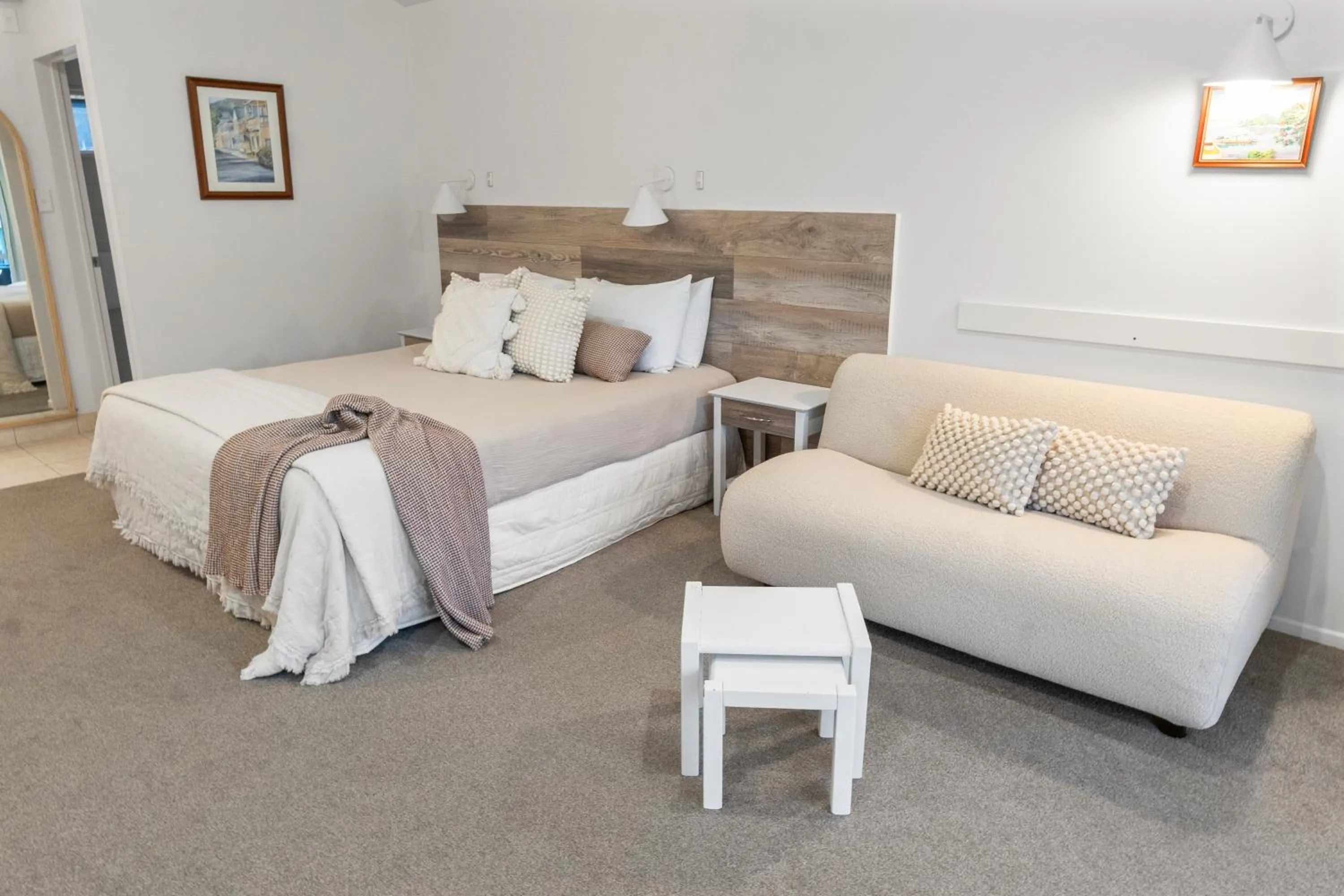 Bed in ASURE Admirals View Motel