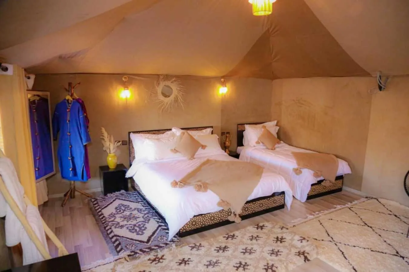 Bed in RiadSuerteloca Merzouga