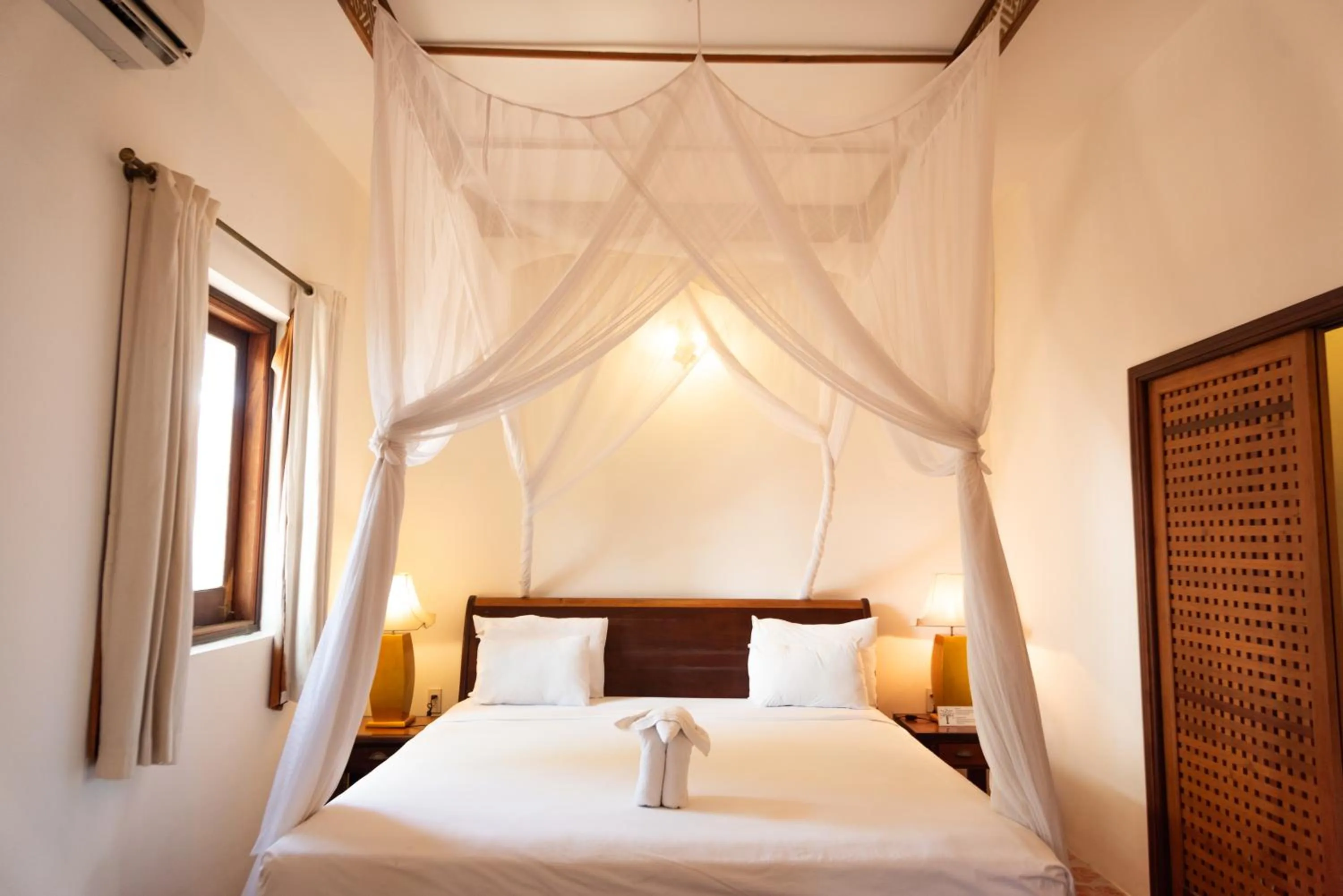 Bed in Full Moon Village Resort