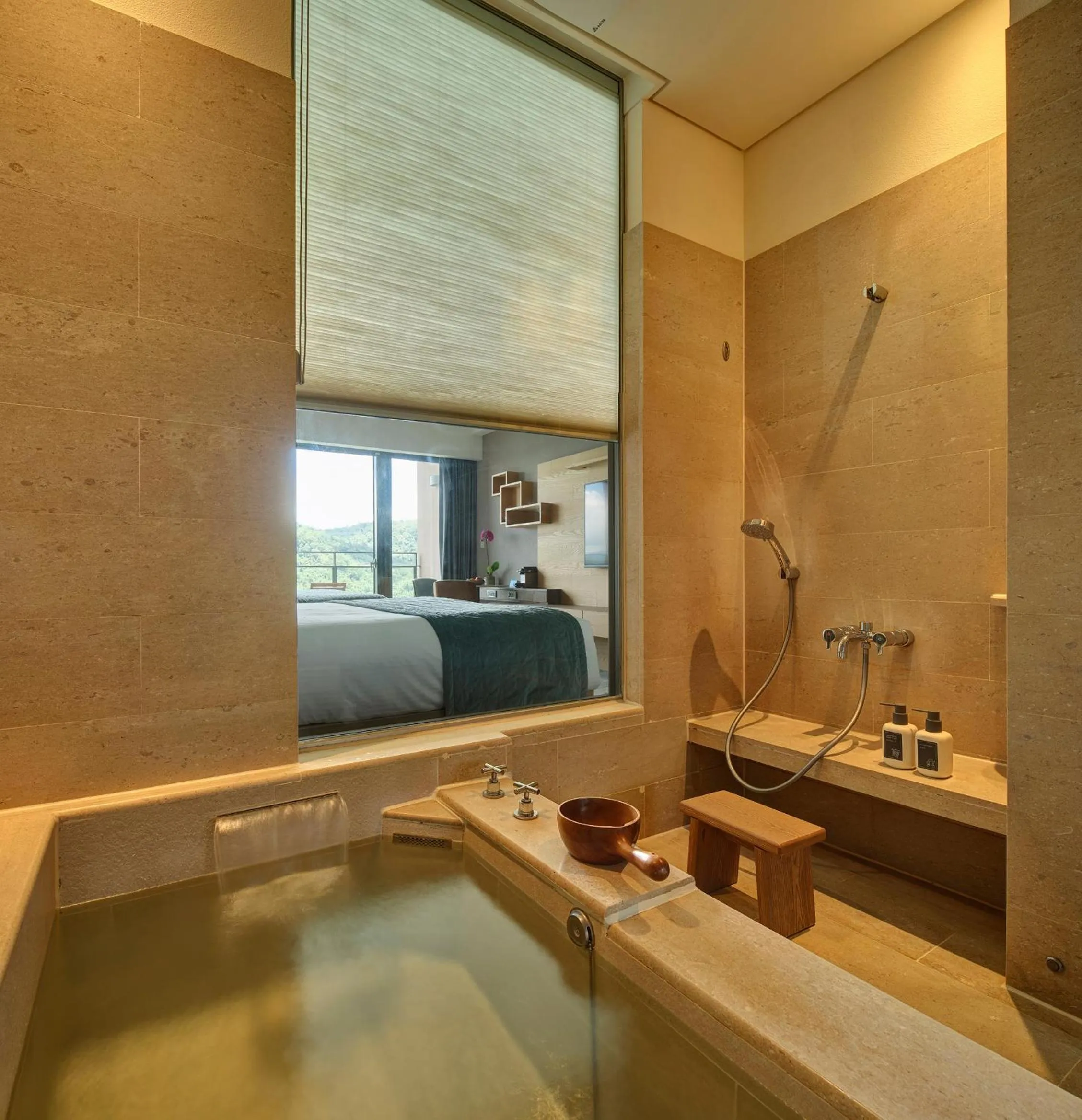 Bathroom, Bed in Fleur de Chine Hotel