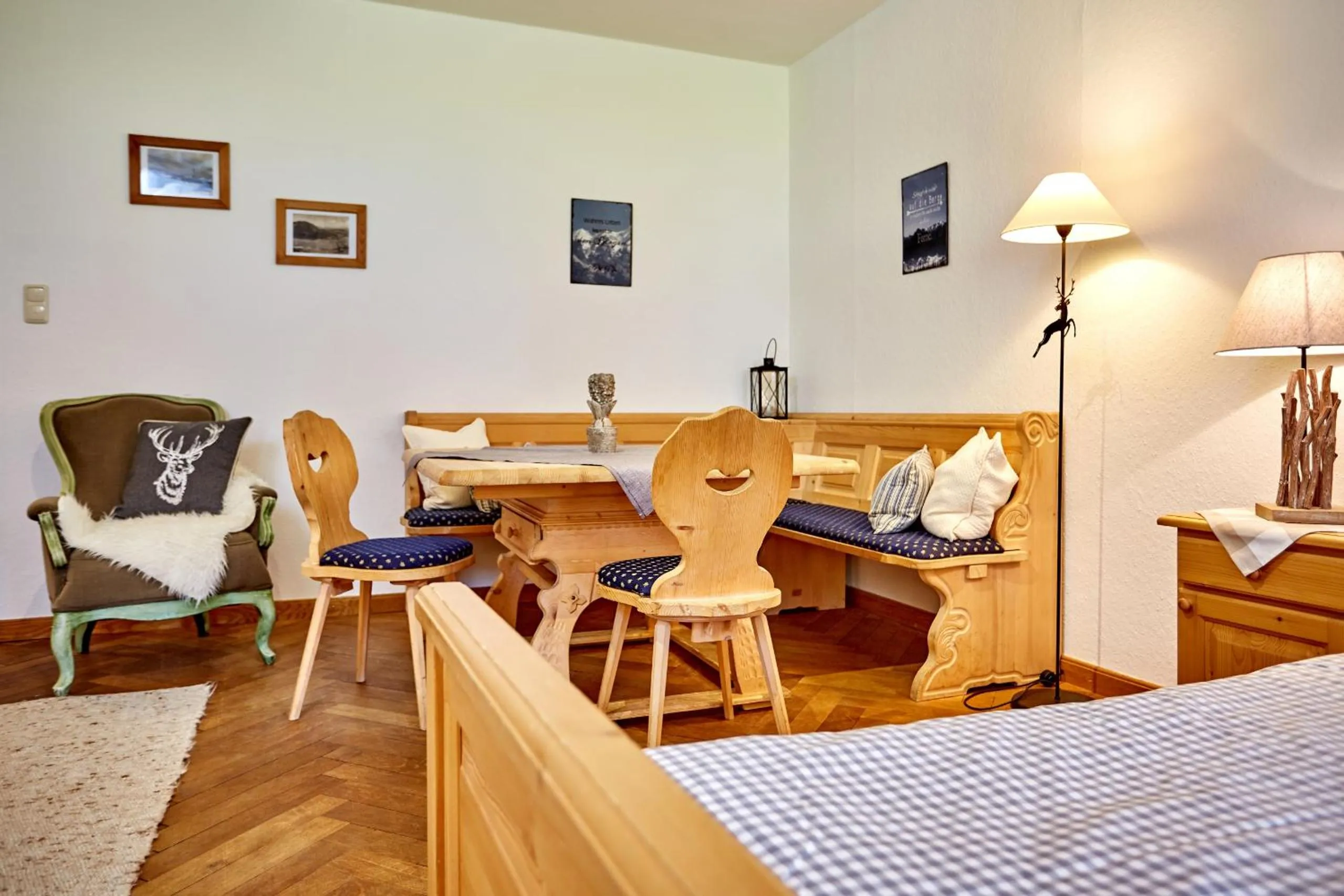 Decorative detail in Olympiahaus