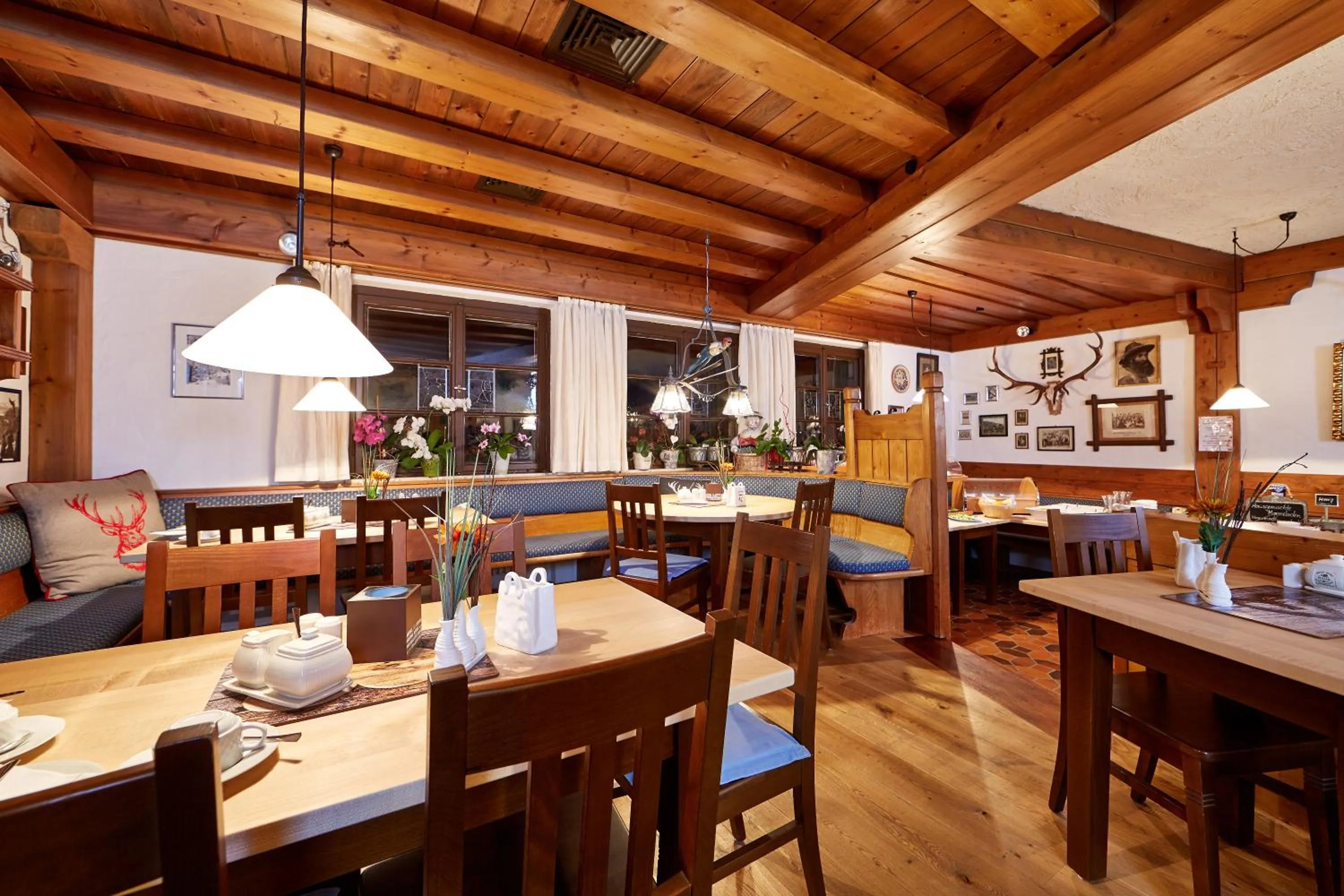 Decorative detail in Olympiahaus