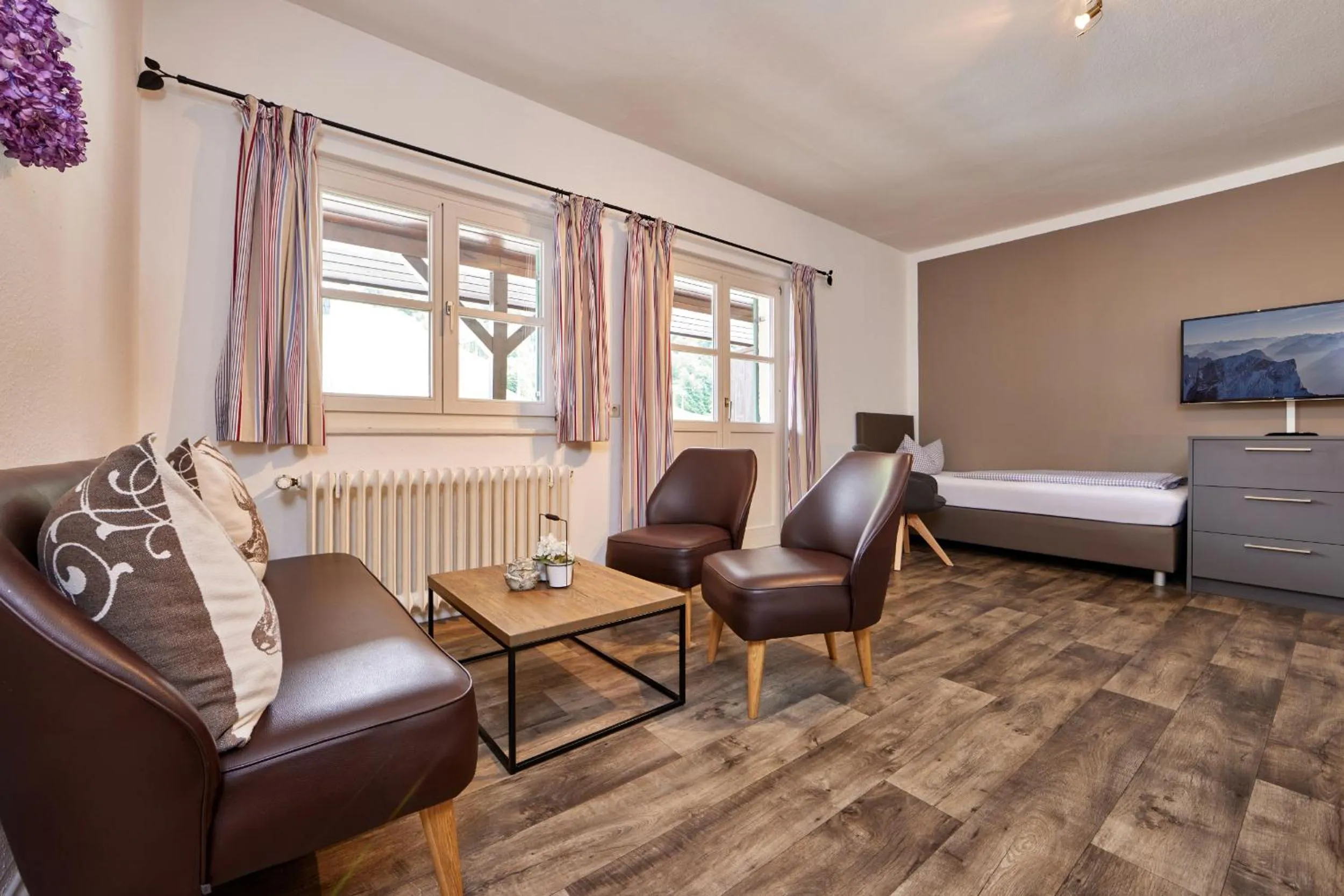 Seating area, Bed in Olympiahaus