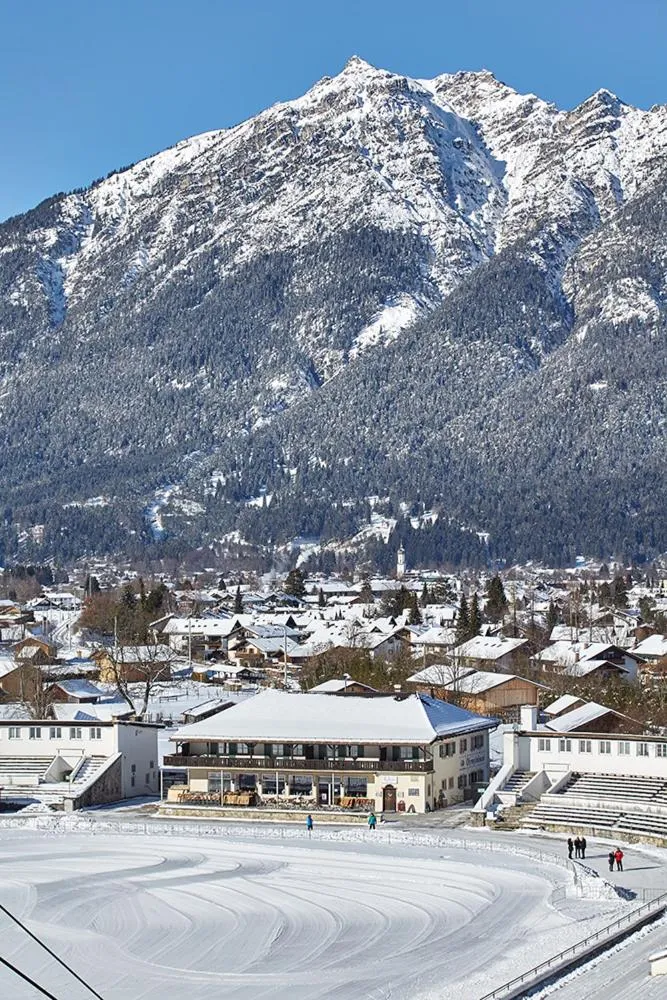 Property building in Olympiahaus