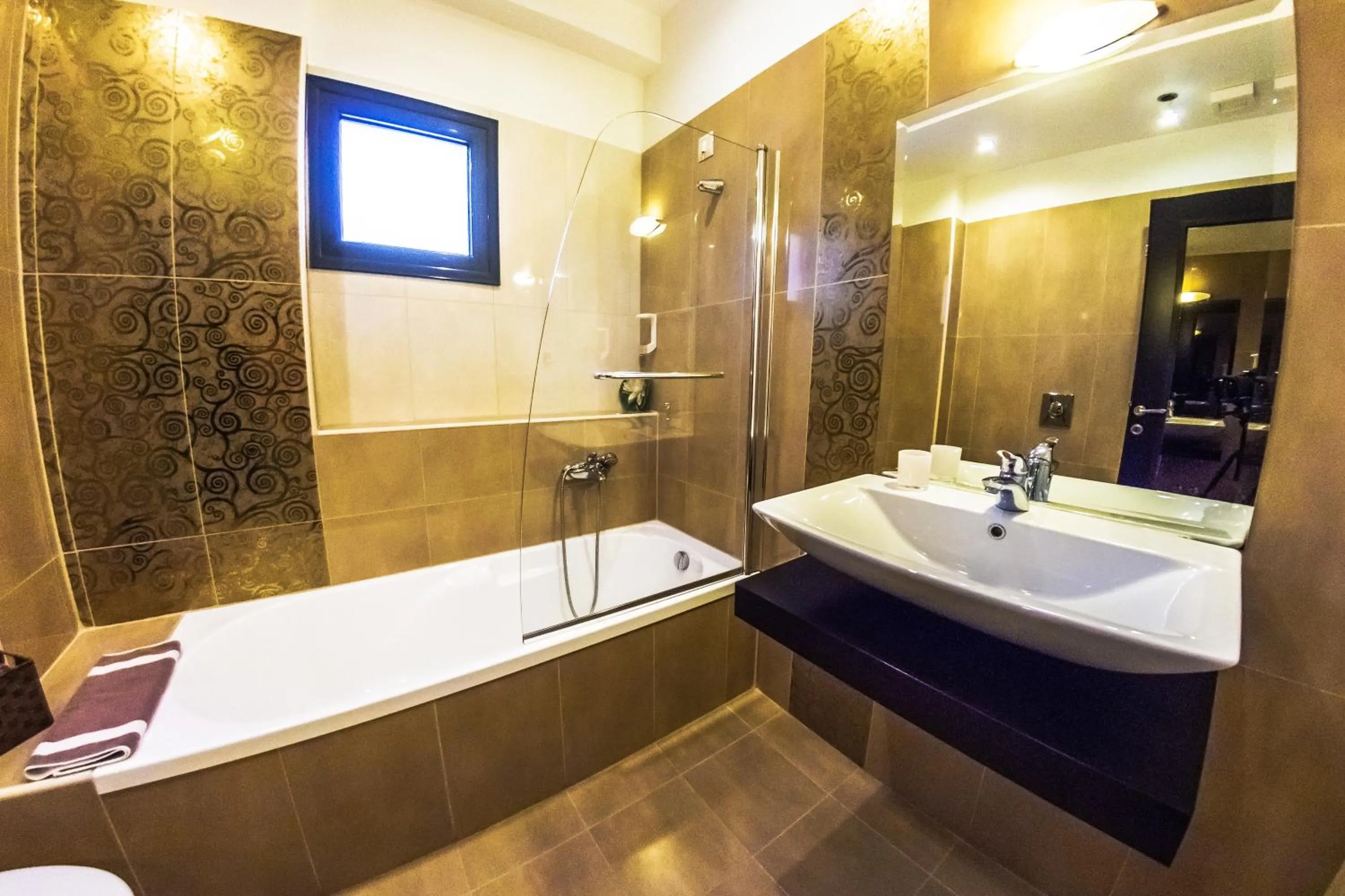 Toilet in Giotis Boutique Hotel