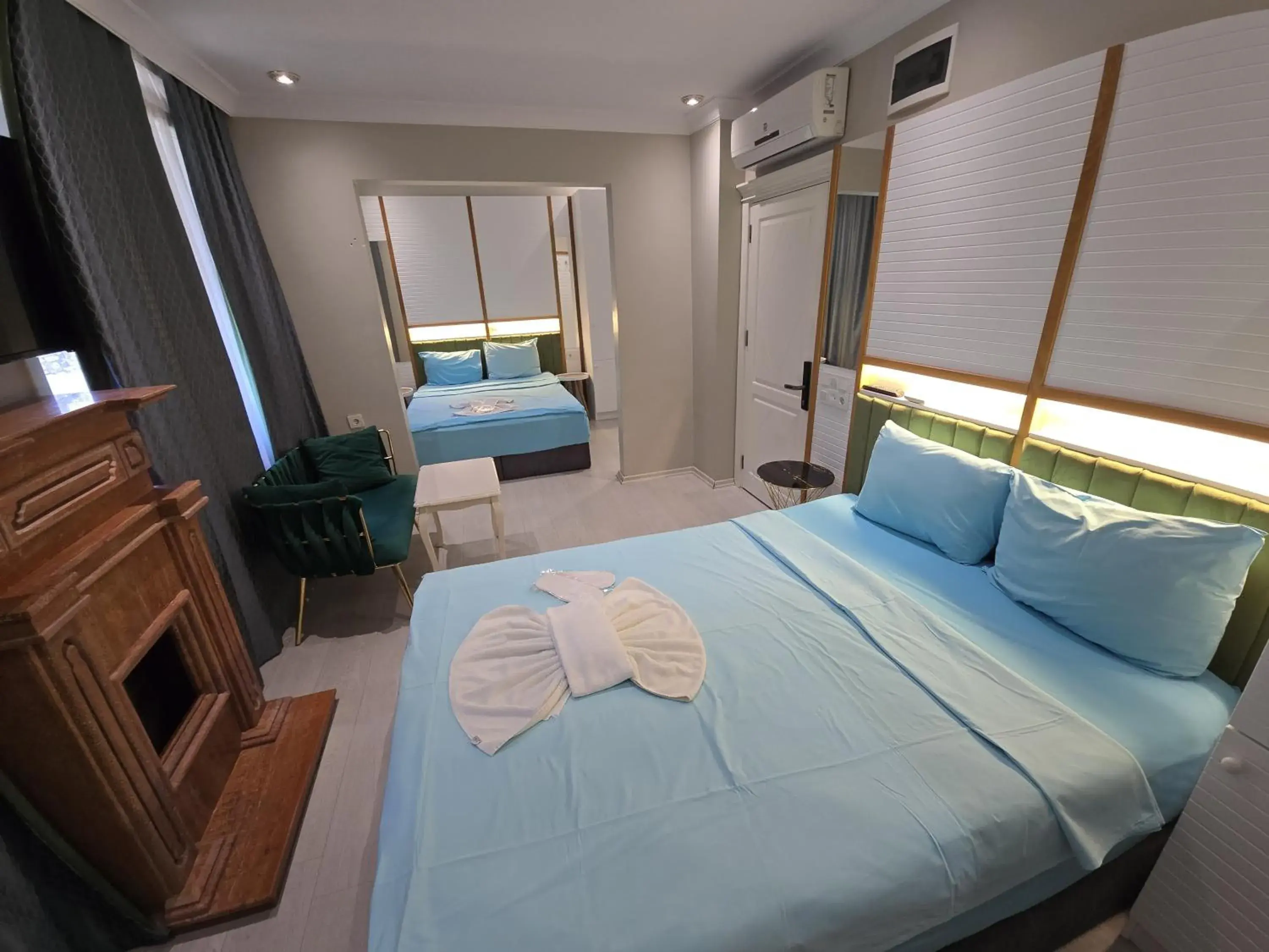 Quadruple Room in The Empress Theodora Hotel ll Quadruple Room in The Empress Theodora Hotel ll