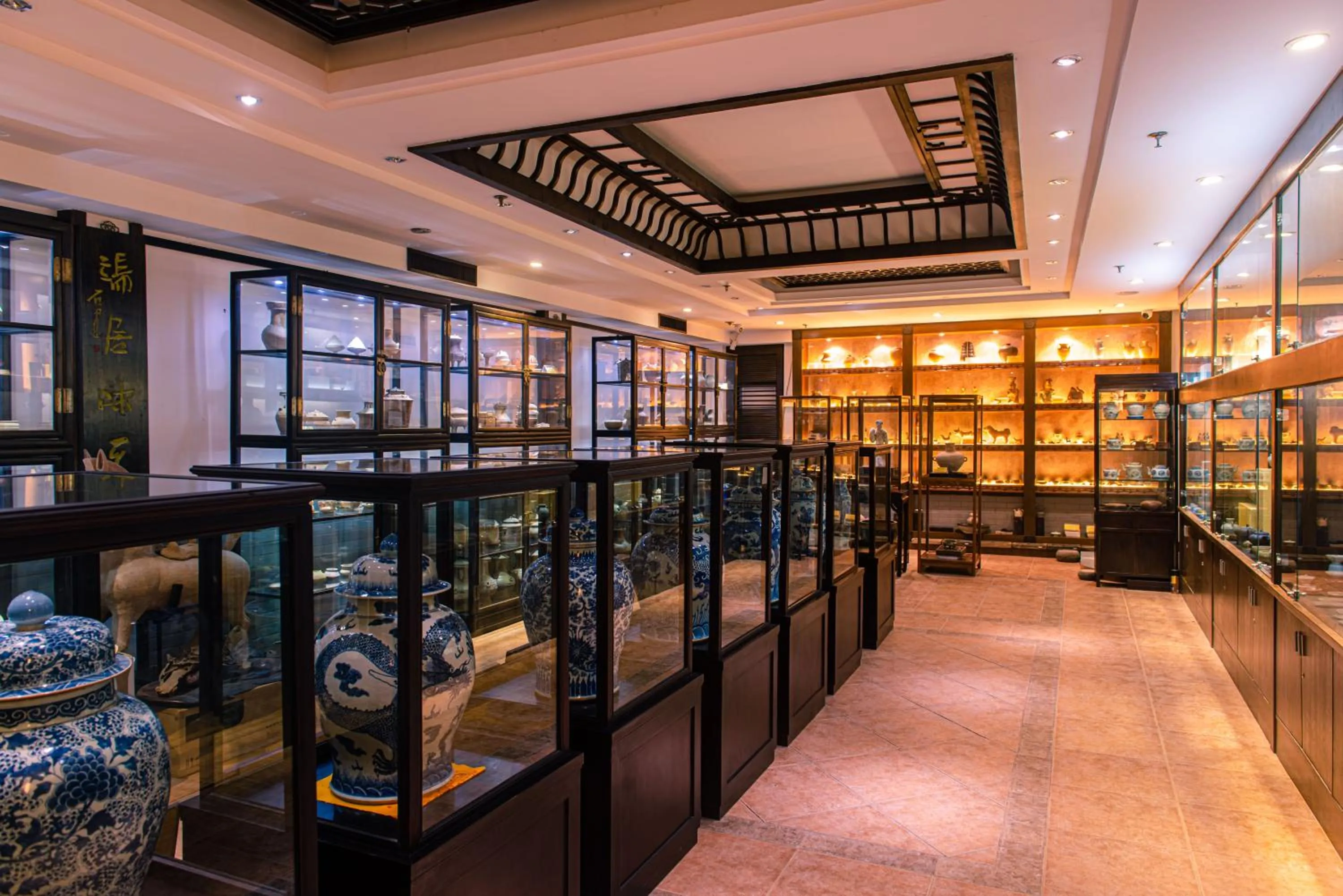 Area and facilities in Aroma Tea House