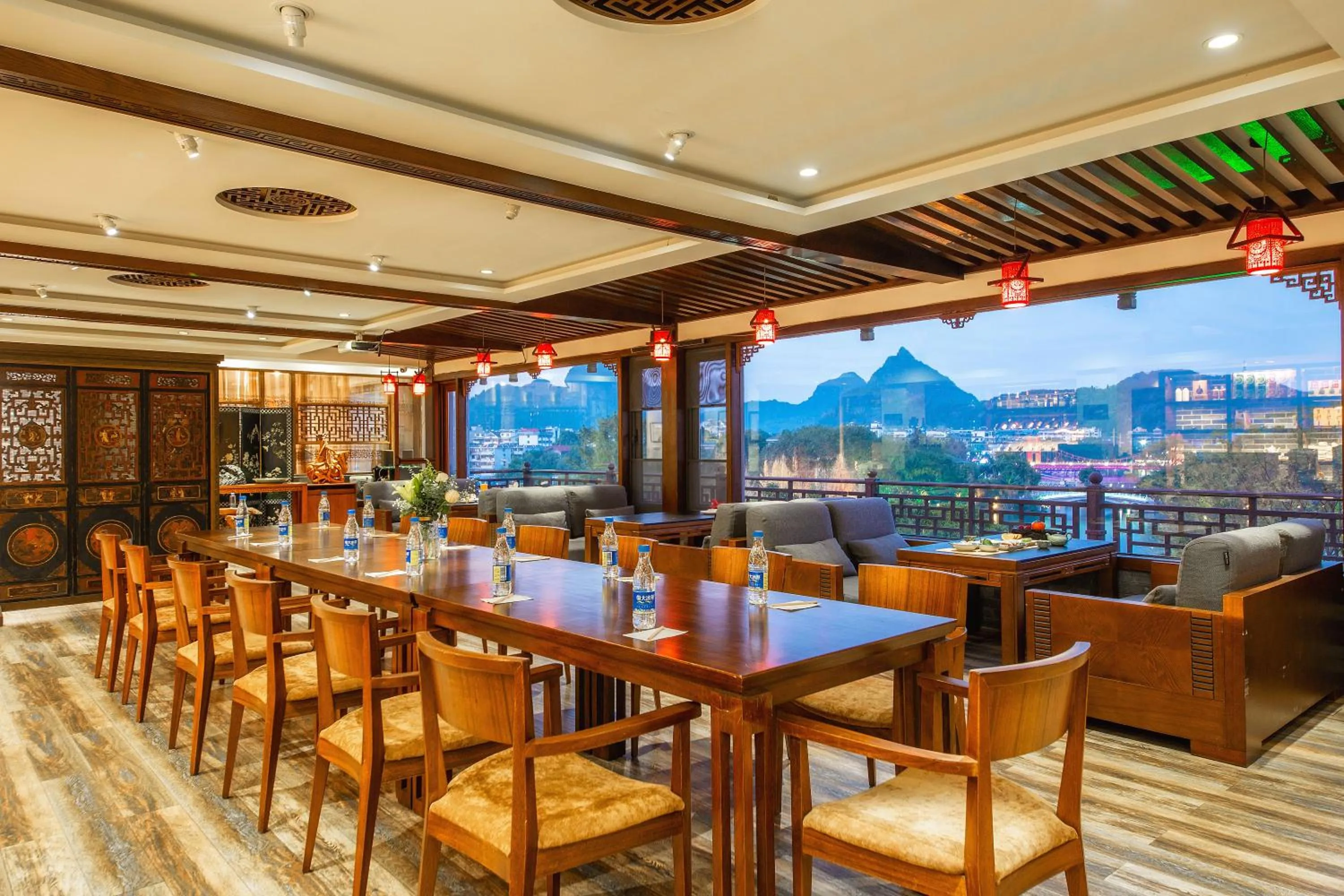 Restaurant/places to eat in Aroma Tea House