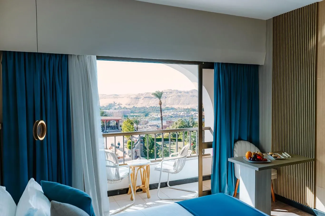 View (from property/room), Bed in Basma Hotel Aswan