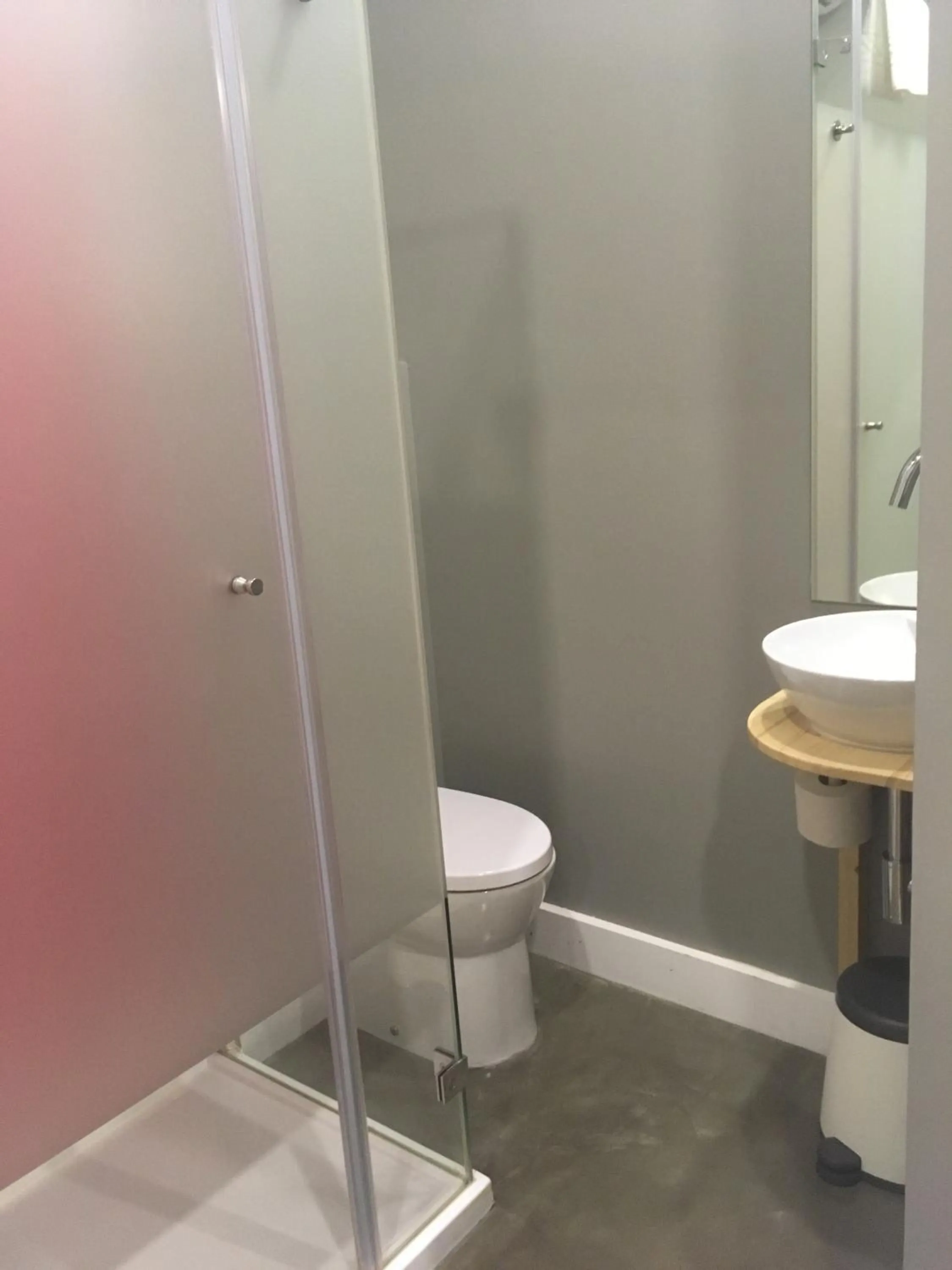 Shower in The Bridge