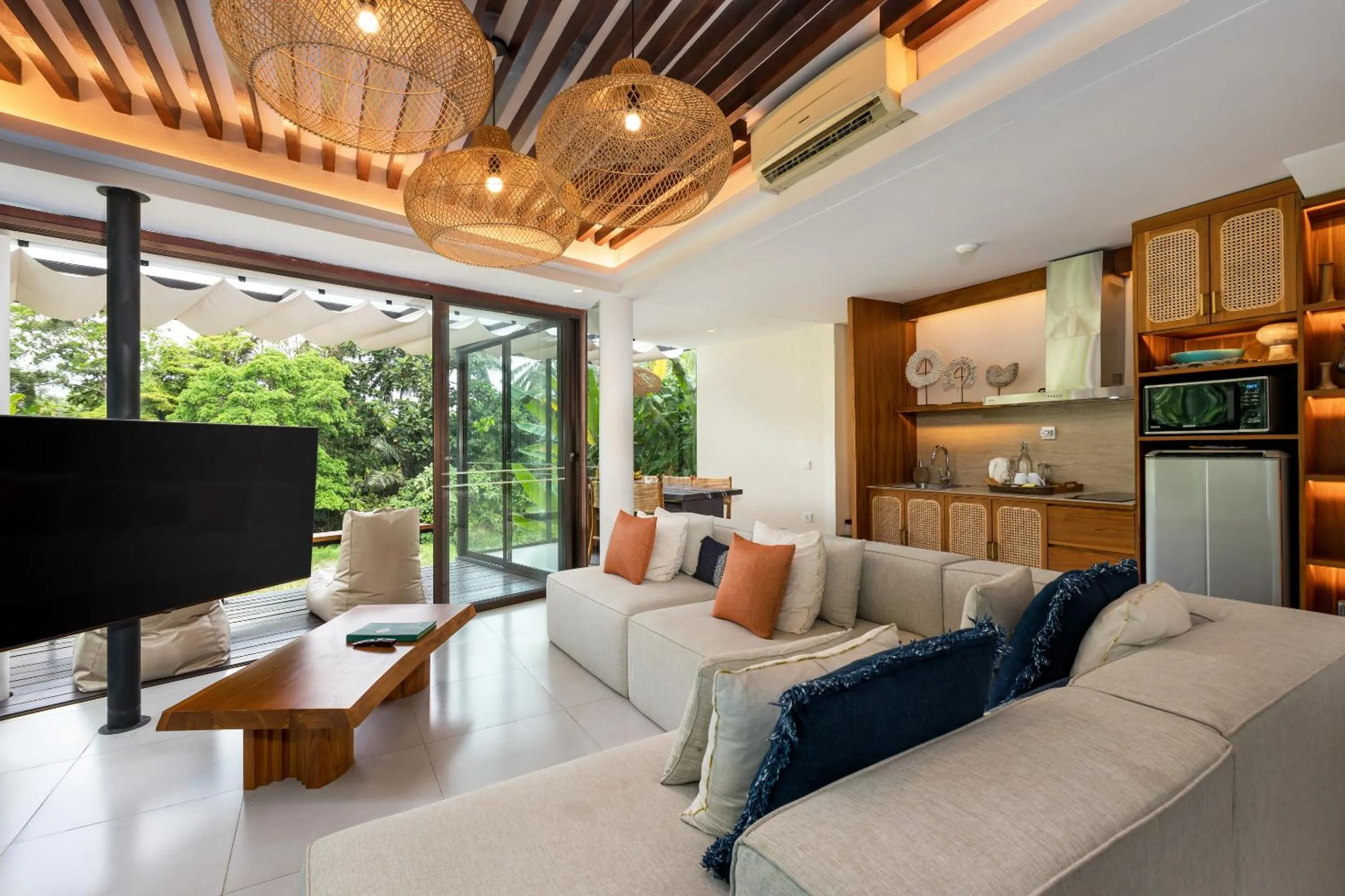 Living room in Ubud Green Resort Villas Powered by Archipelago