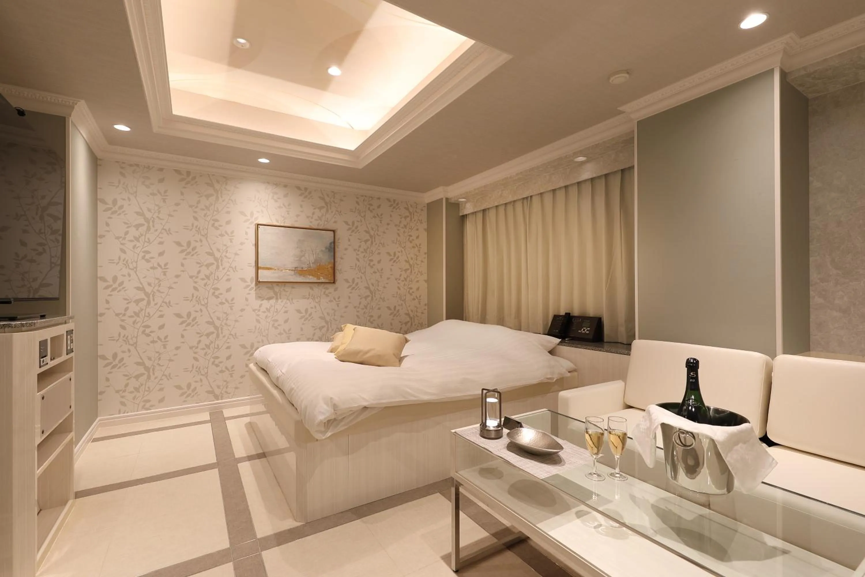 Photo of the whole room in Hotel Valentine Chiryu