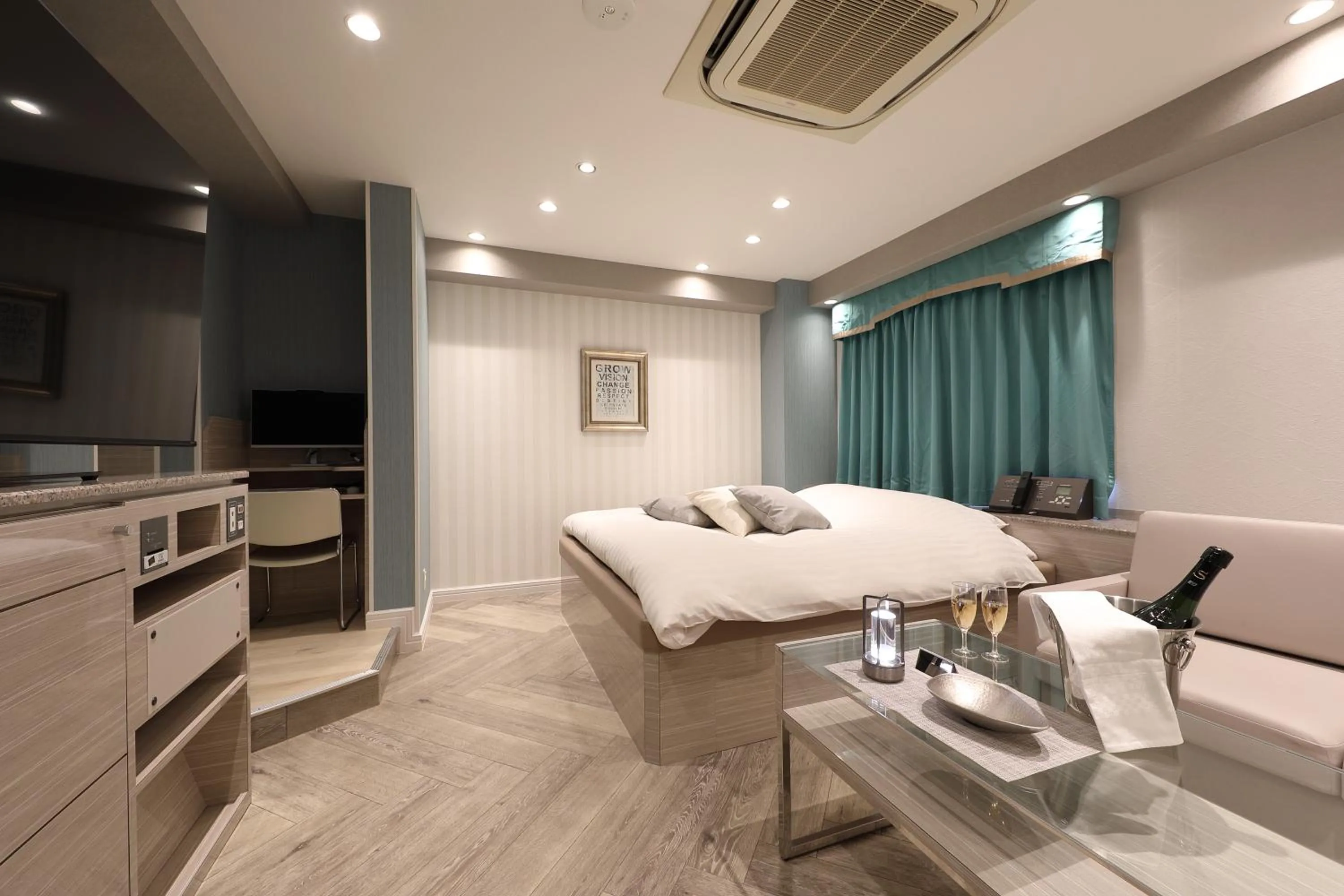 Photo of the whole room in Hotel Valentine Chiryu