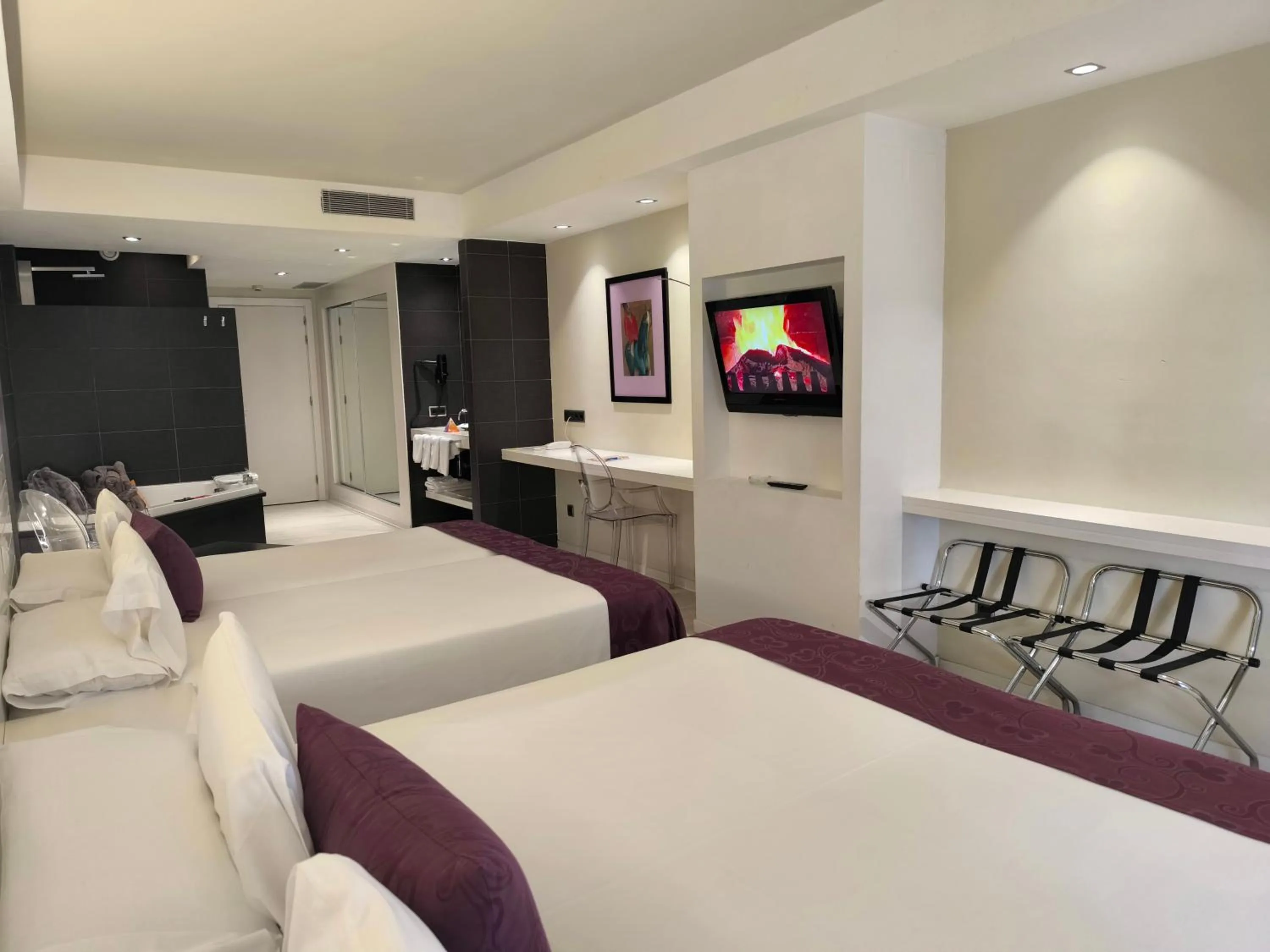 Property building, Bed in Hotel Spa La Terrassa