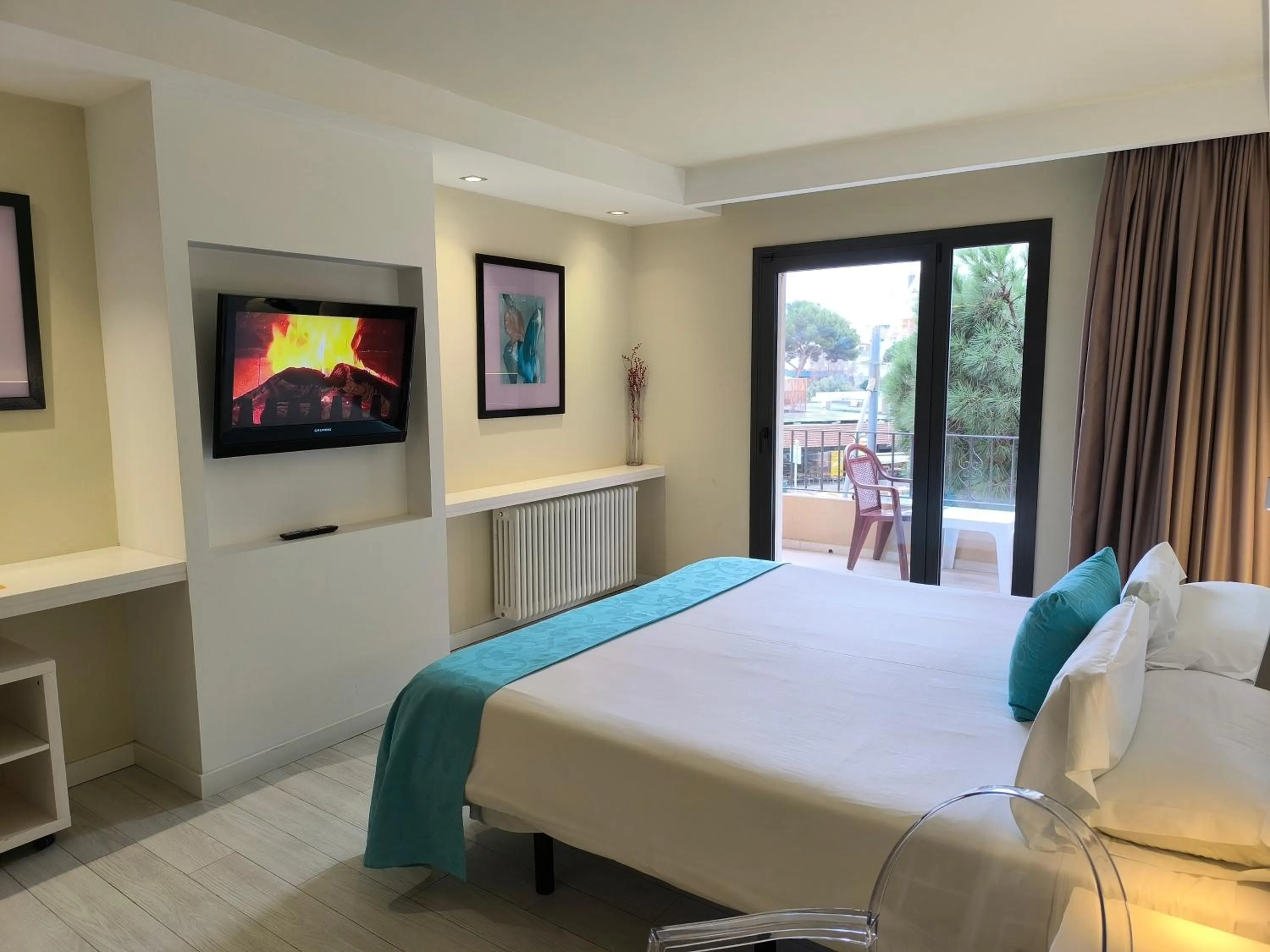 Property building, Bed in Hotel Spa La Terrassa