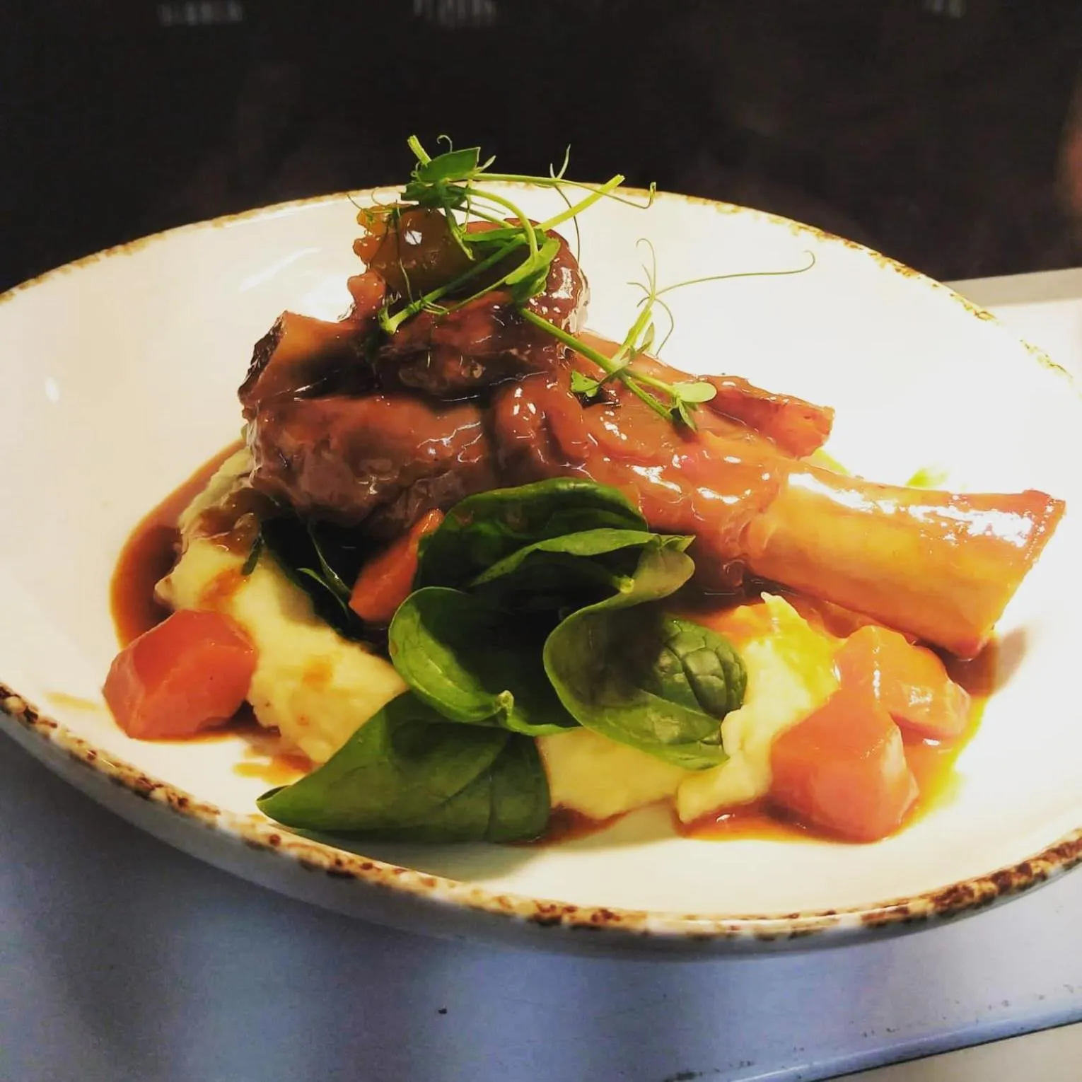 Talisman Hotel & Restaurant