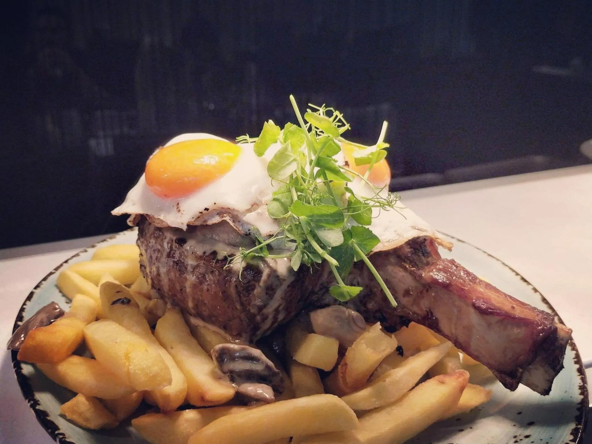 Talisman Hotel & Restaurant