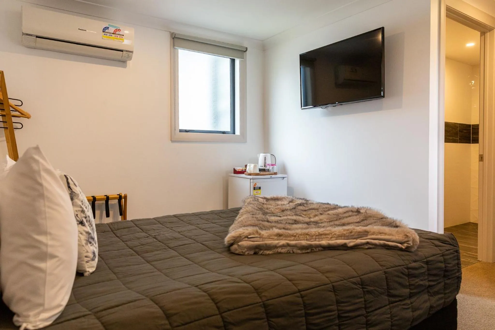 Bed in Talisman Hotel & Restaurant