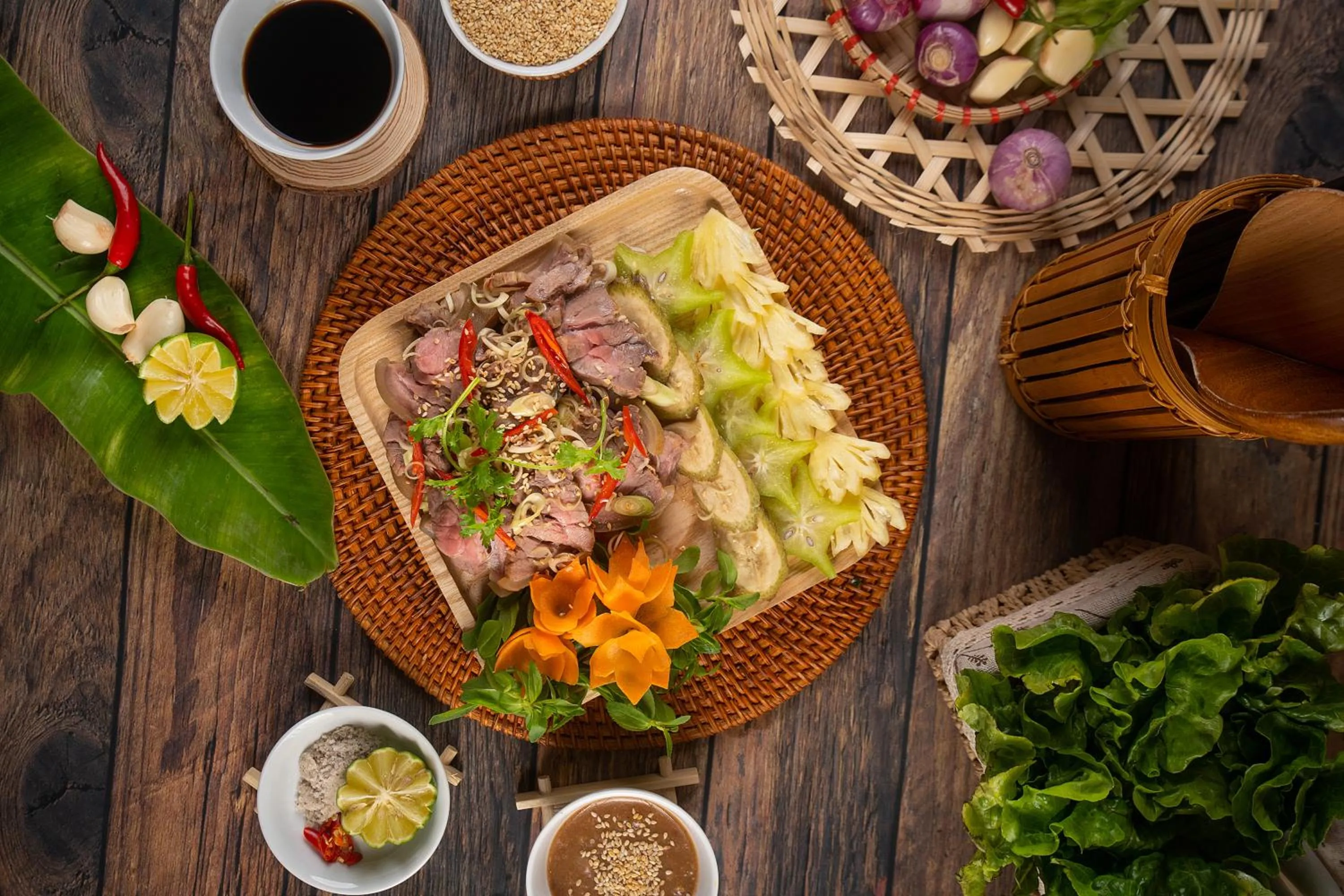 Food in Mai Chau Hideaway Lake Resort