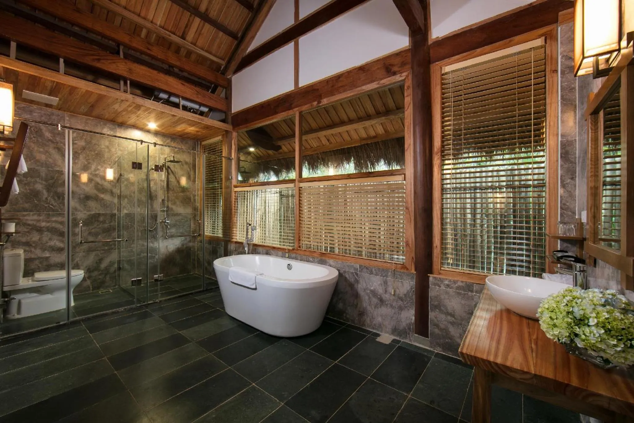Shower in Mai Chau Hideaway Lake Resort