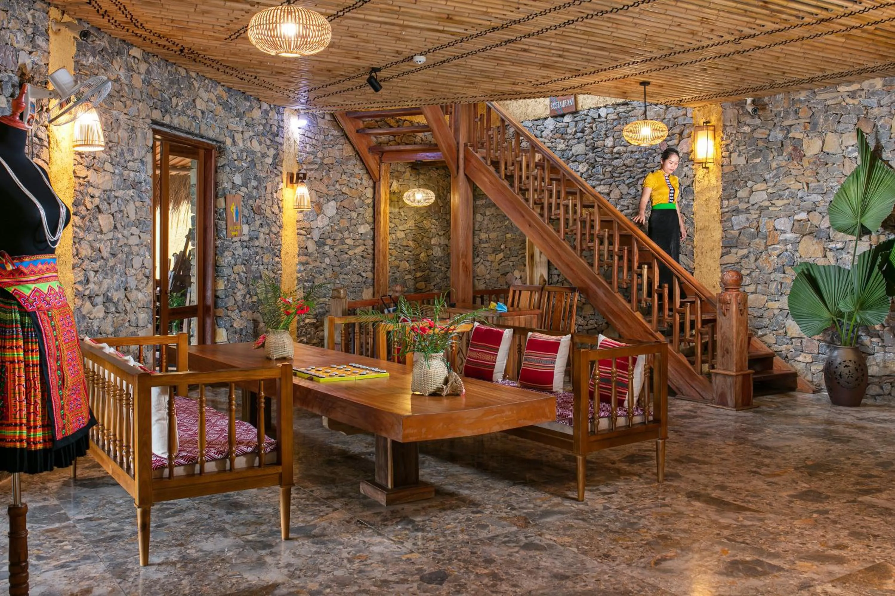 Restaurant/places to eat in Mai Chau Hideaway Lake Resort