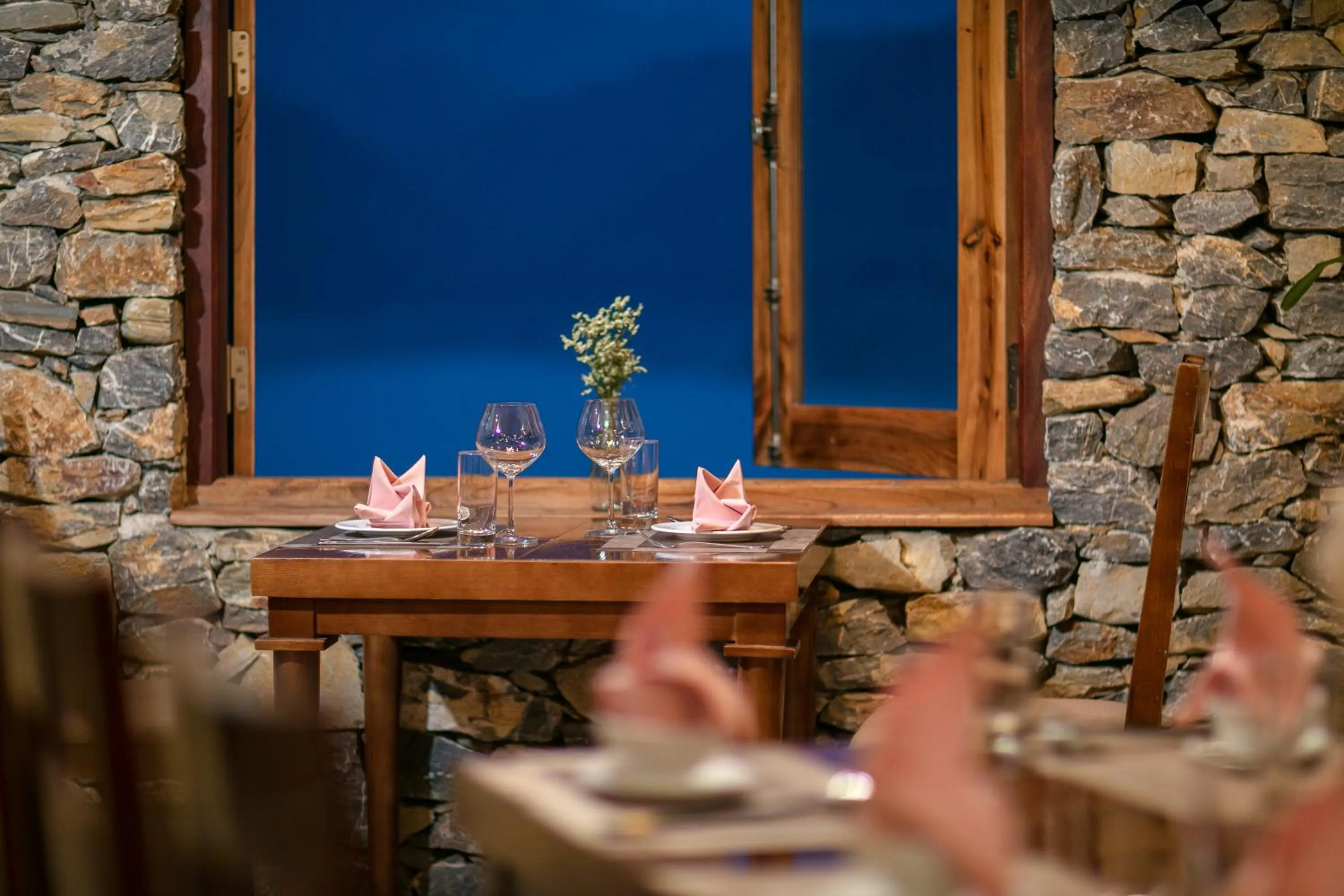 Restaurant/places to eat in Mai Chau Hideaway Lake Resort