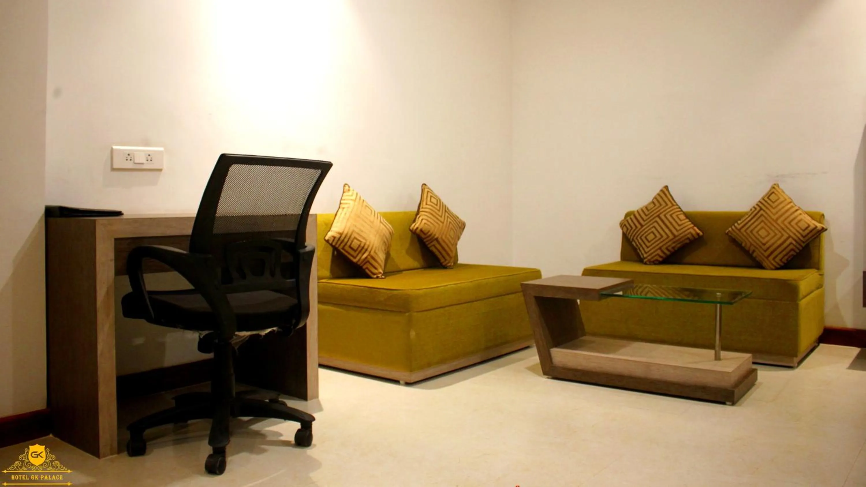 GK PALACE Pure VEG Hotel