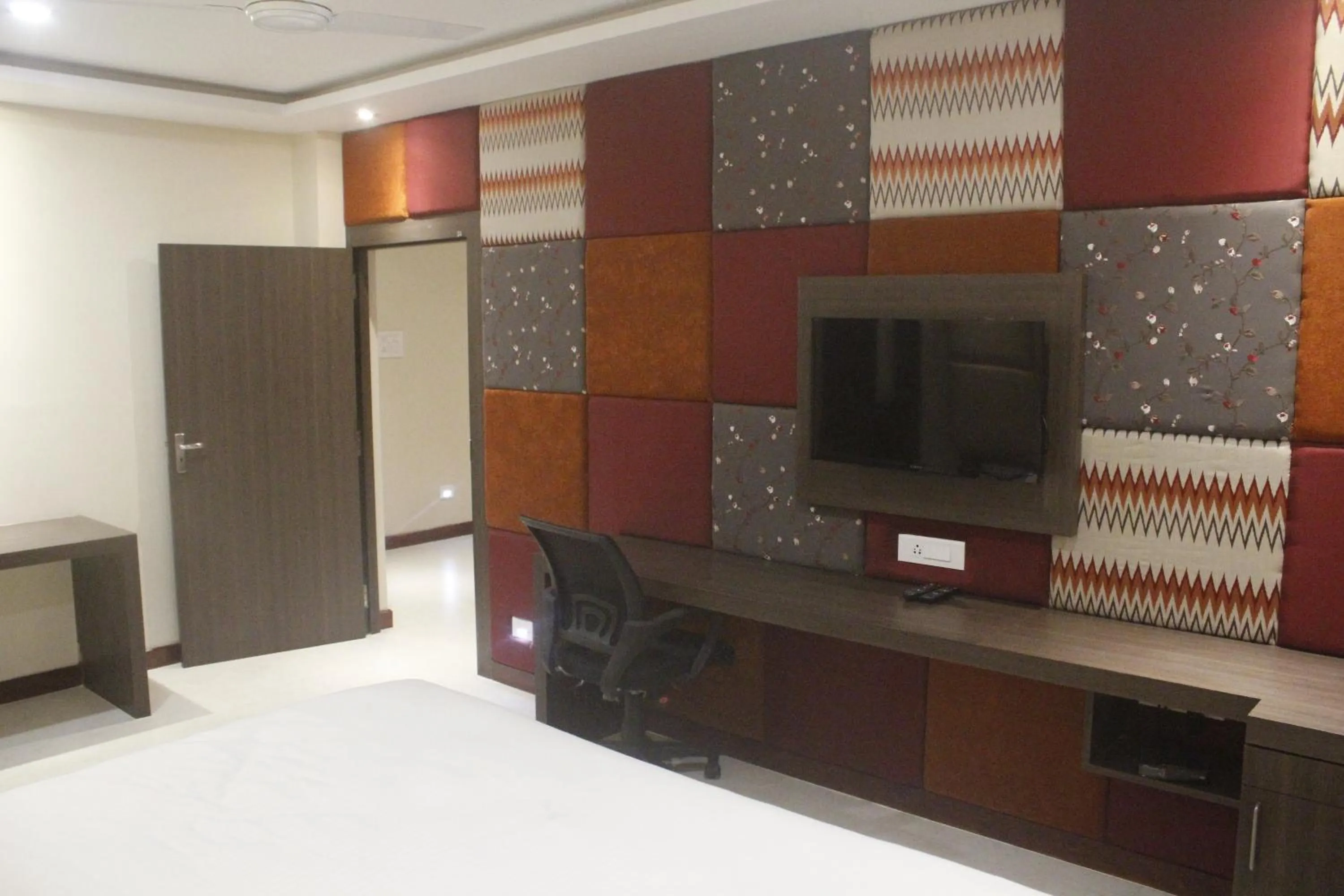 GK PALACE Pure VEG Hotel