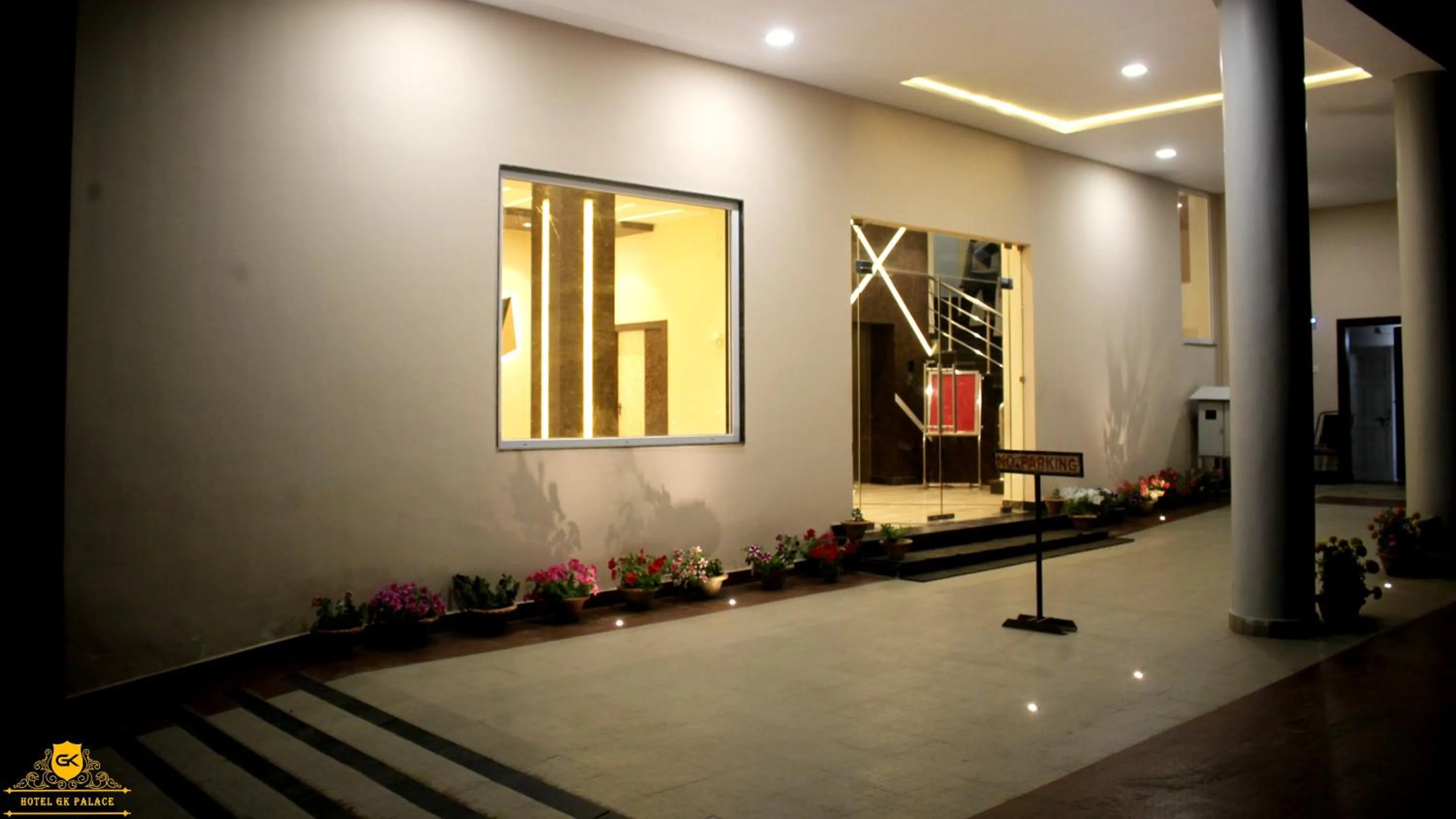 GK PALACE Pure VEG Hotel