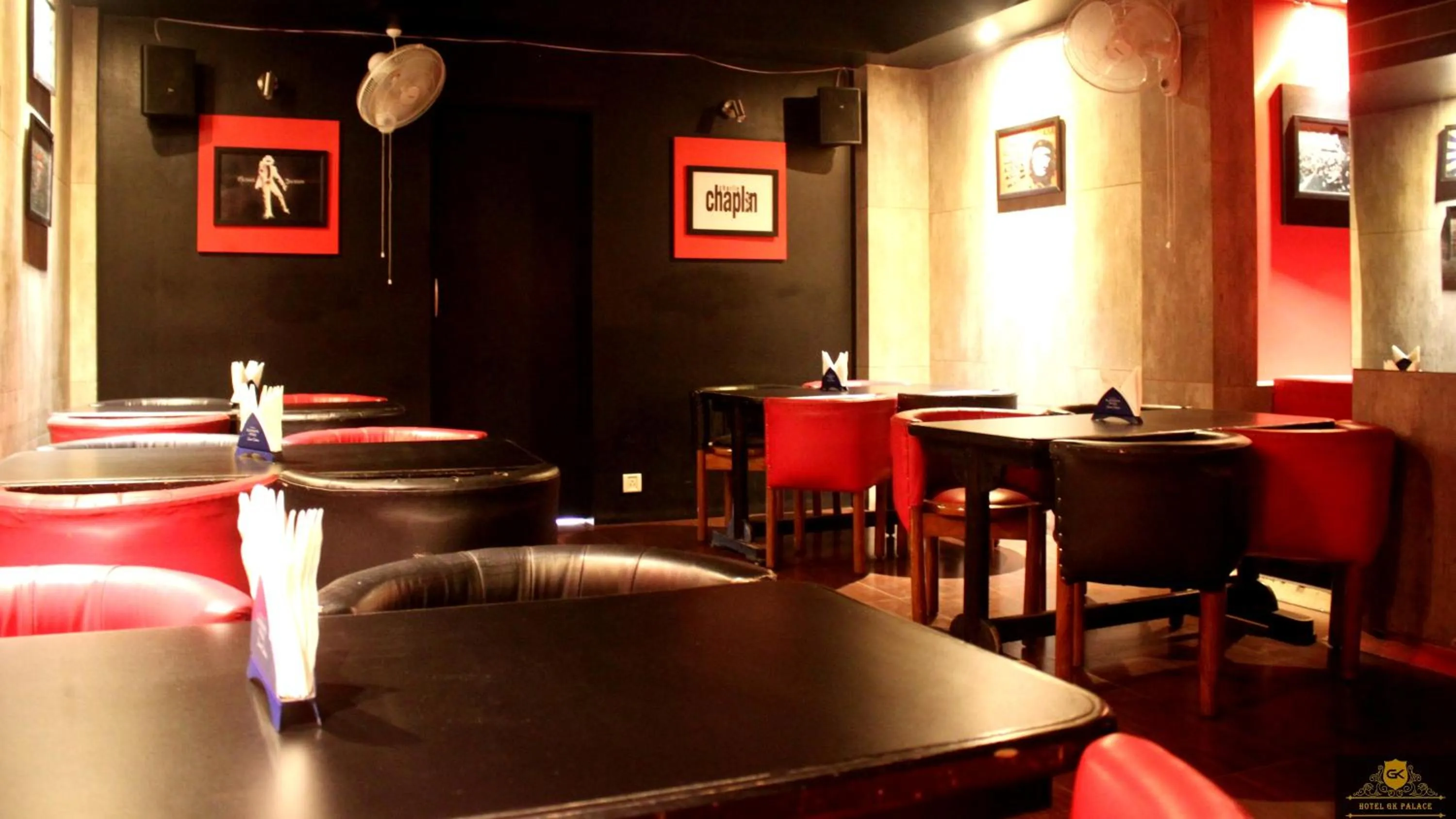 Lounge or bar in GK PALACE Pure VEG Hotel