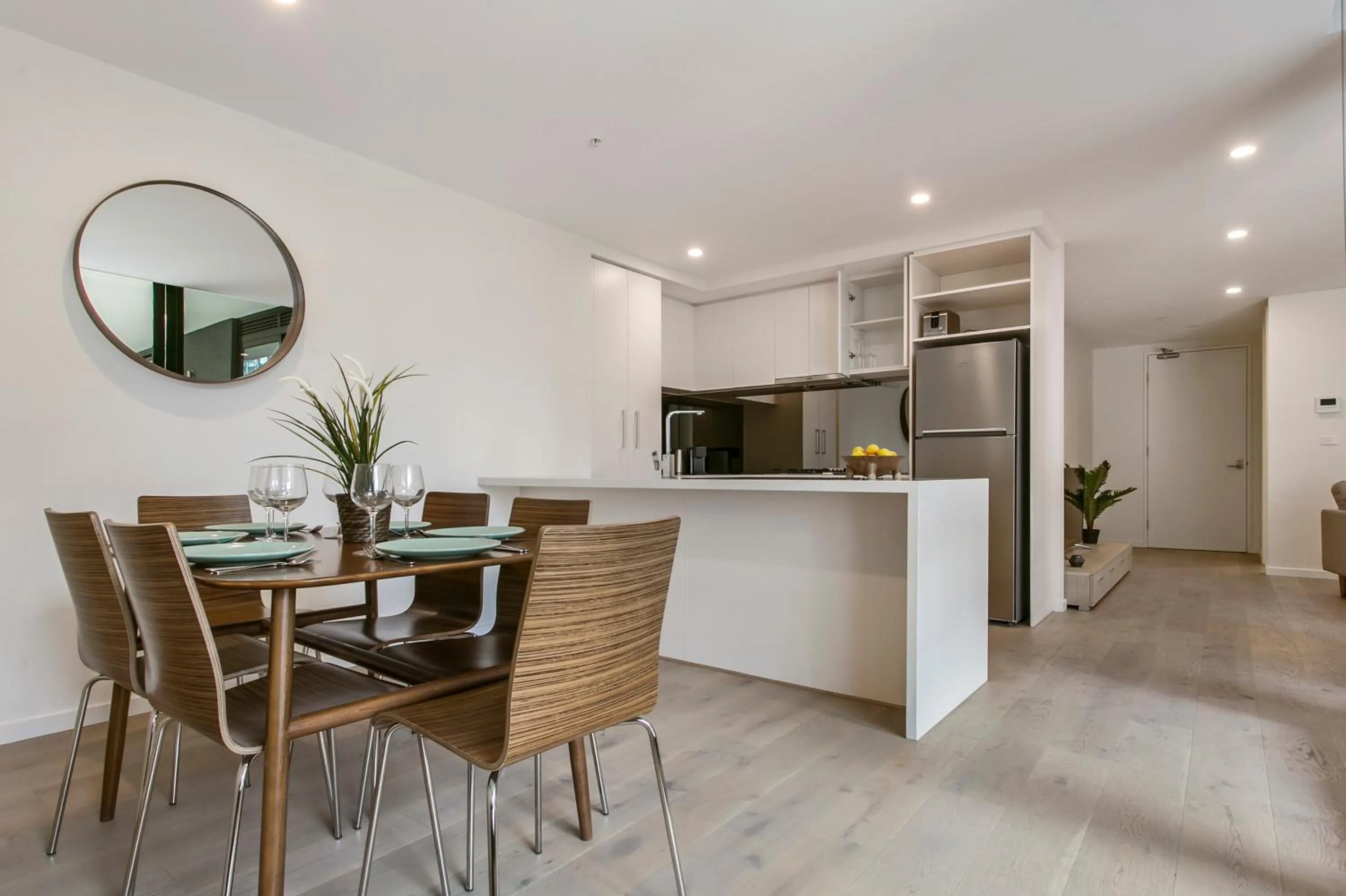 Kitchen or kitchenette in Melbourne City Apartments - Teri