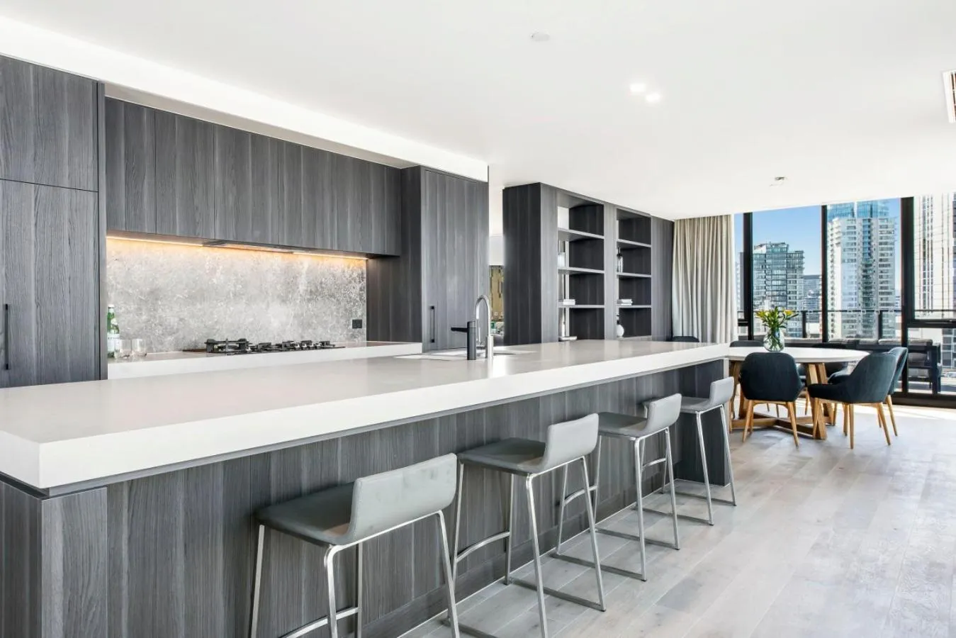 Kitchen or kitchenette in Melbourne City Apartments - Teri