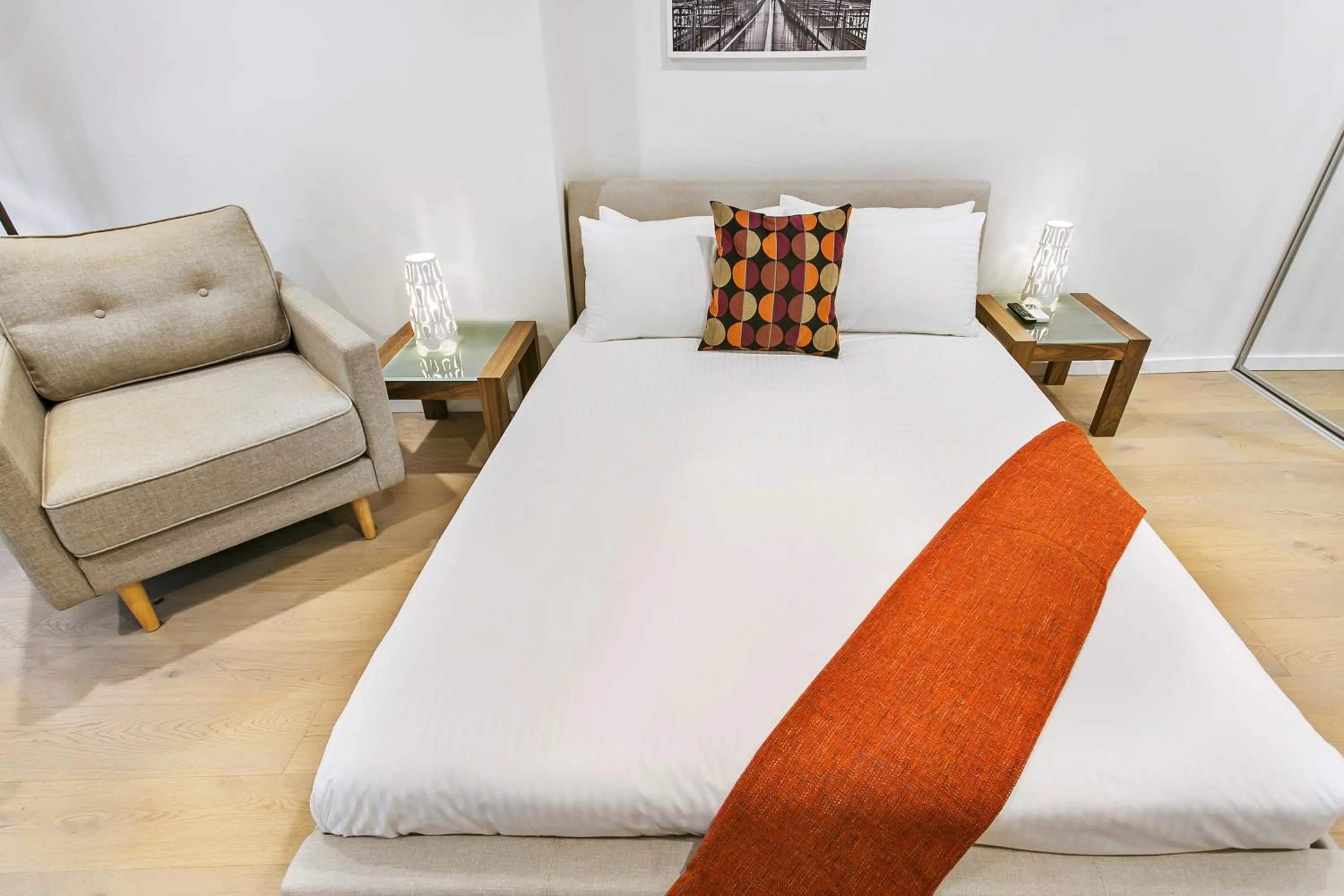 Bedroom, Bed in Melbourne City Apartments - Teri