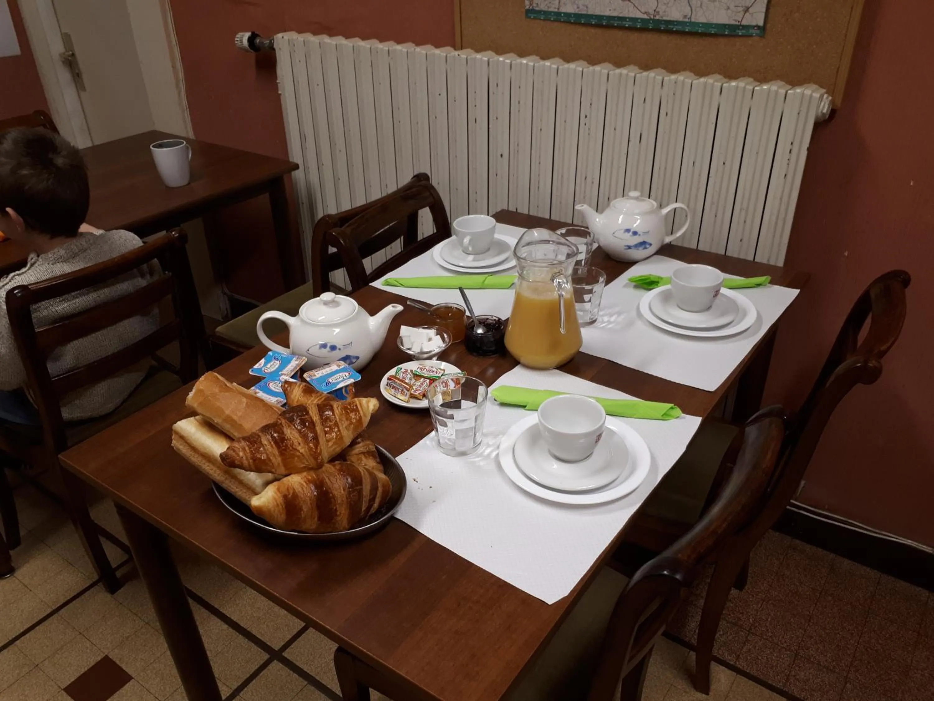 Continental breakfast in Hôtel Le Lithana
