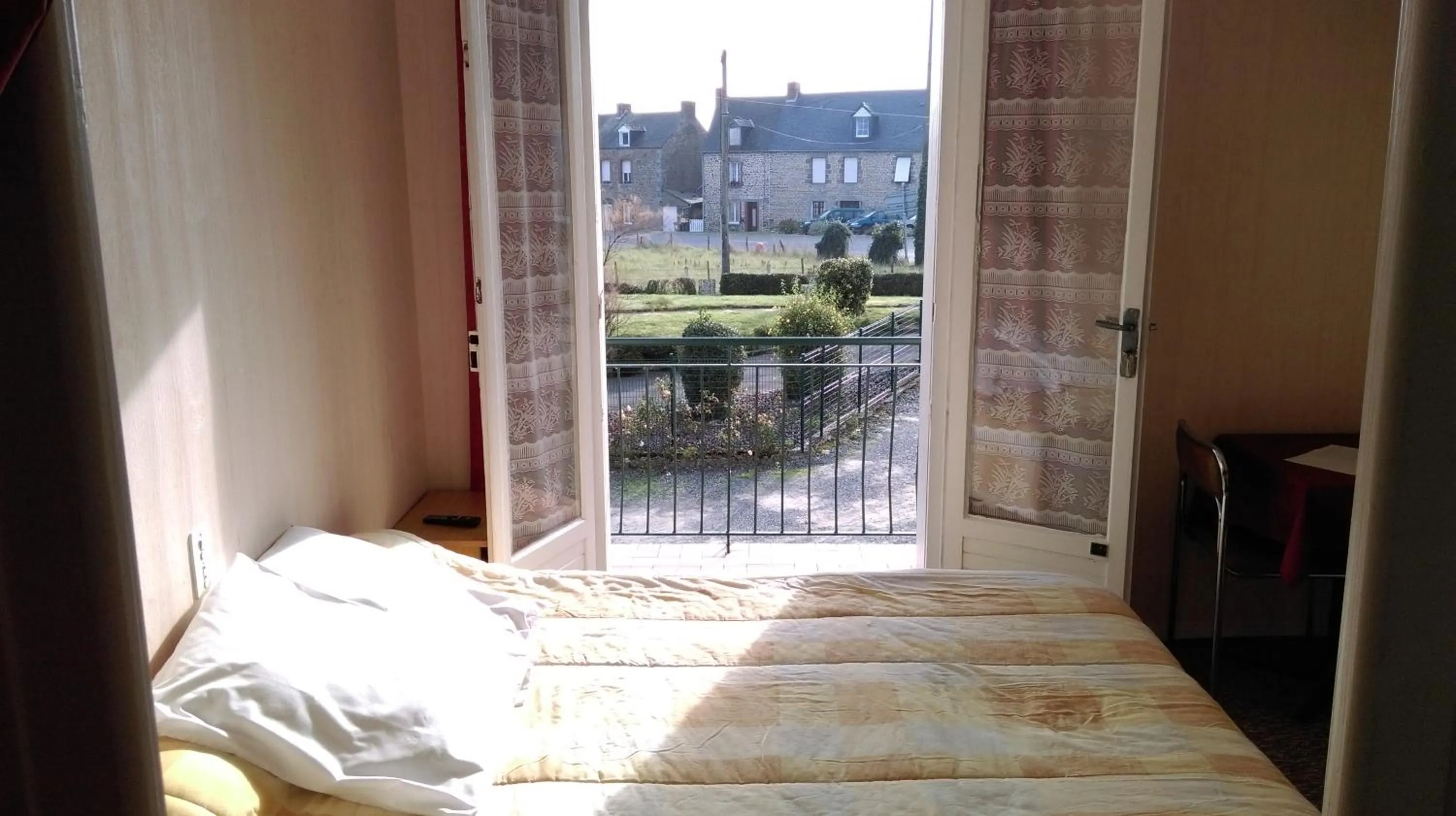 Photo of the whole room in Hôtel Le Lithana