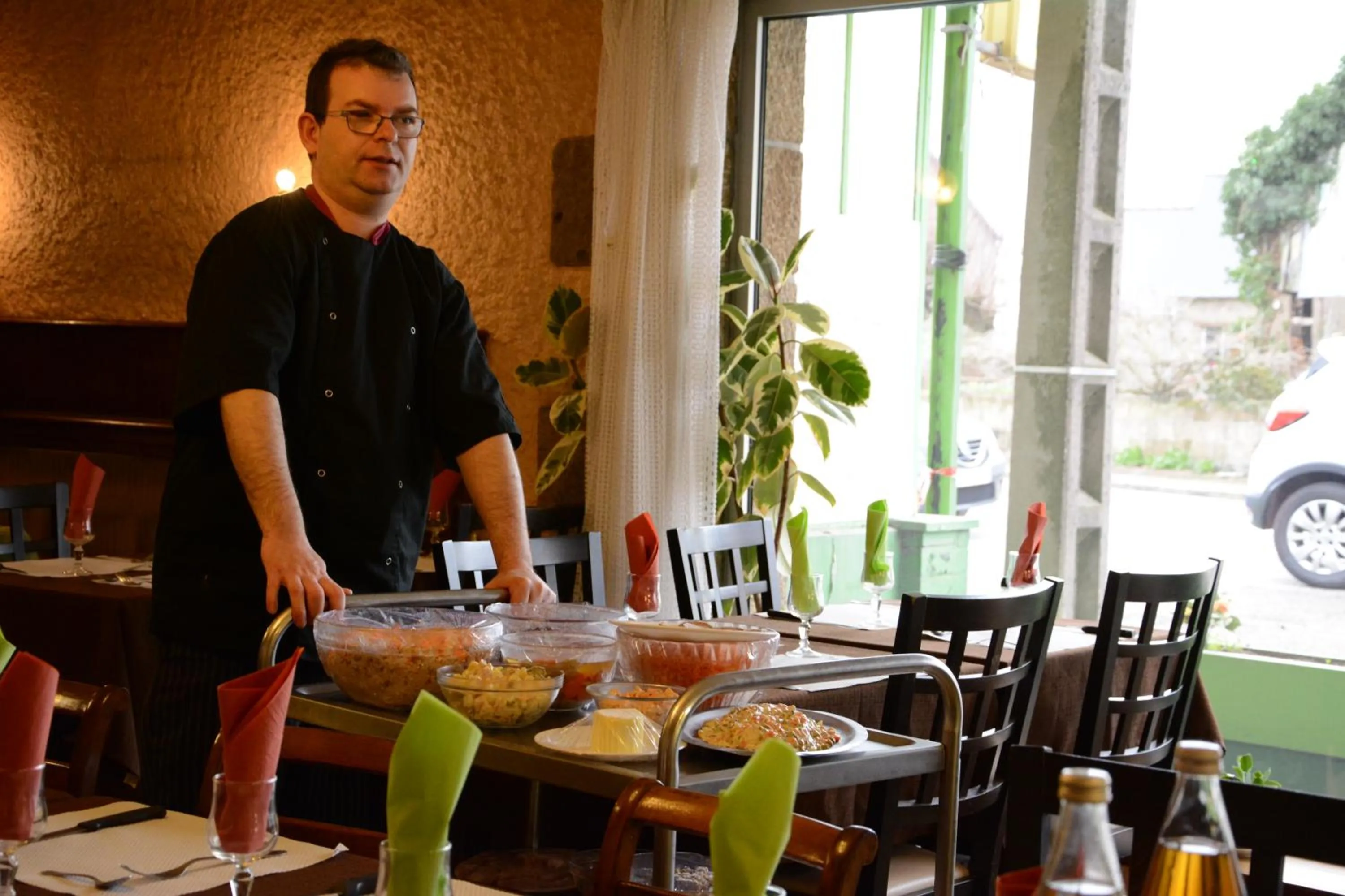 Restaurant/places to eat in Hôtel Le Lithana