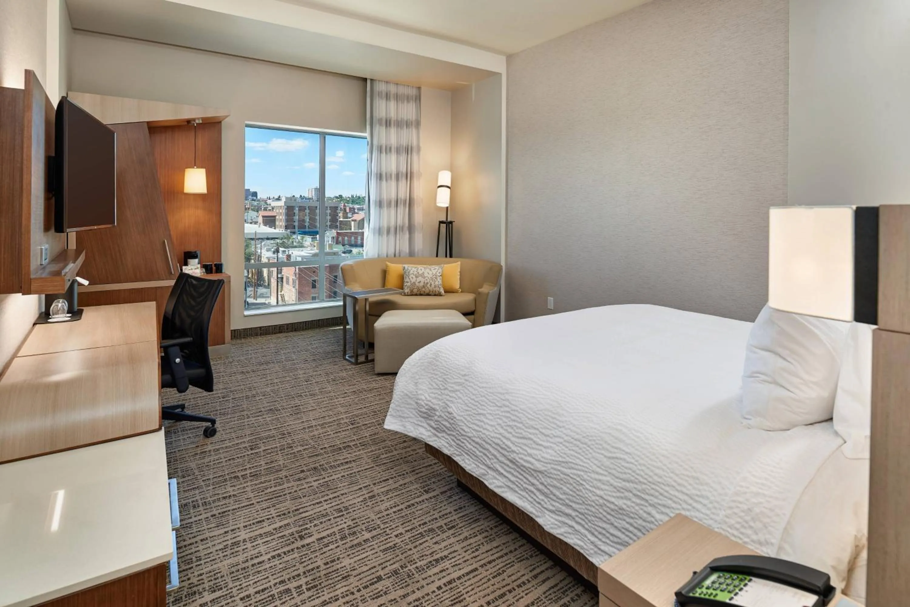 Photo of the whole room, Bed in Courtyard By Marriott El Paso Downtown/Convention Center