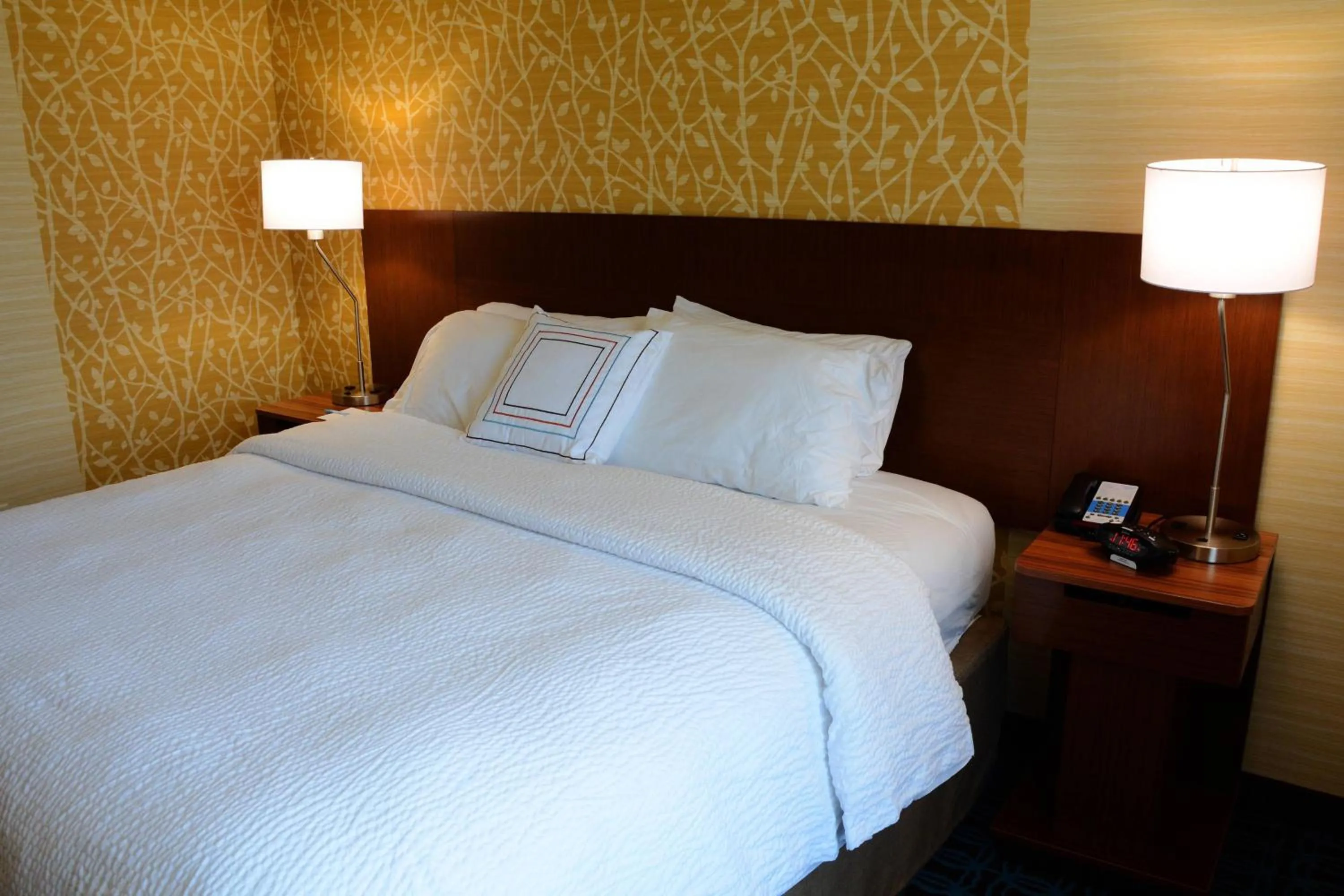 Photo of the whole room, Bed in Fairfield Inn & Suites By Marriott Somerset, PA