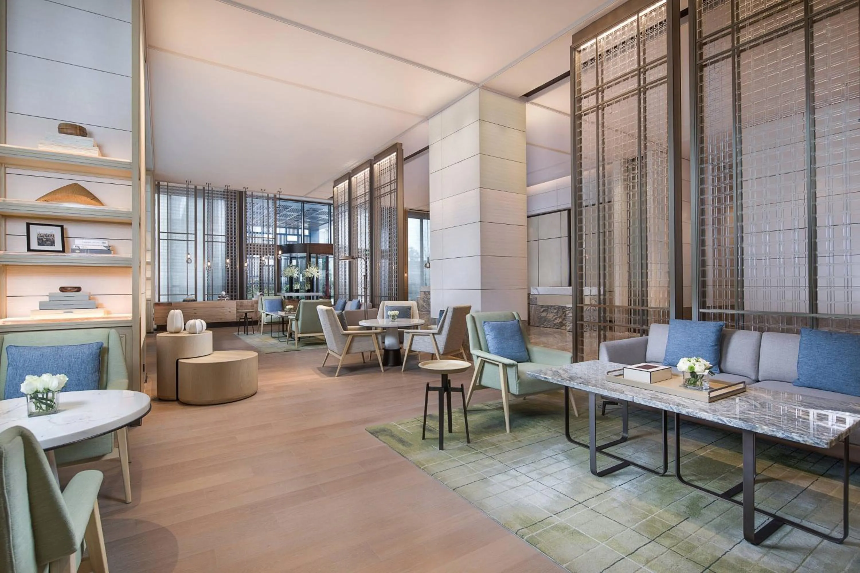 Lounge or bar in Courtyard by Marriott Shanghai Hongqiao