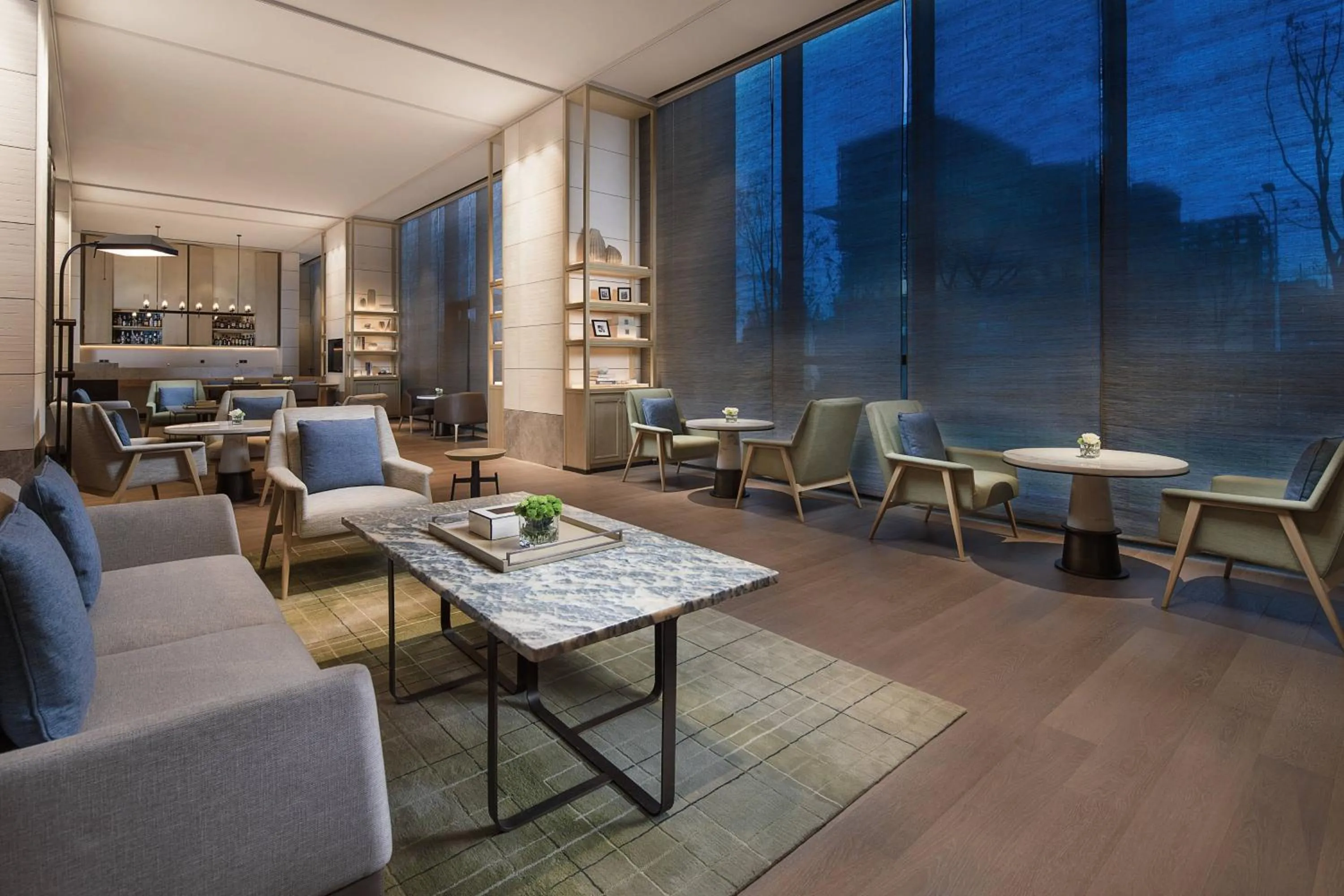 Lounge or bar in Courtyard by Marriott Shanghai Hongqiao