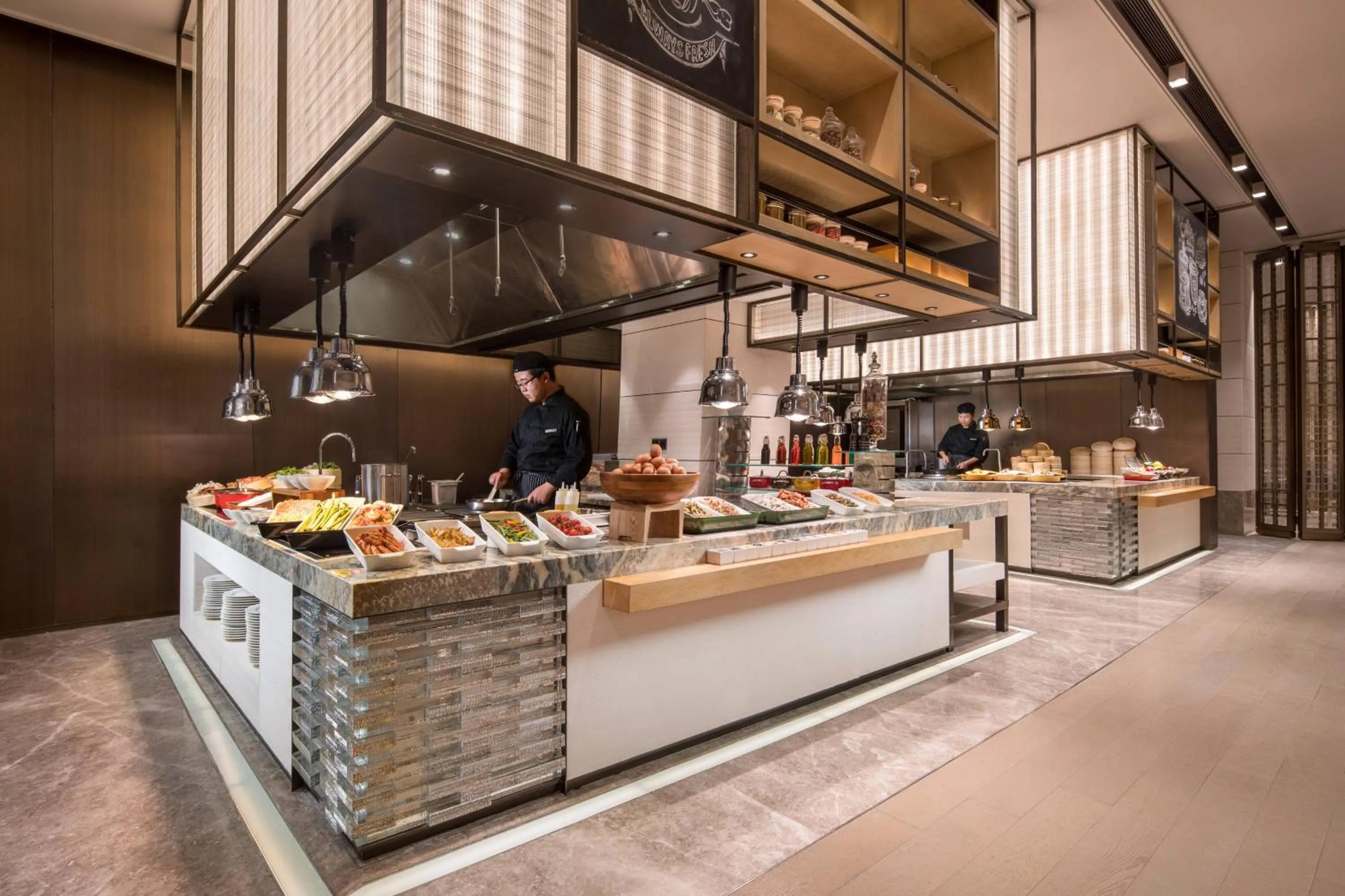 Restaurant/places to eat in Courtyard by Marriott Shanghai Hongqiao