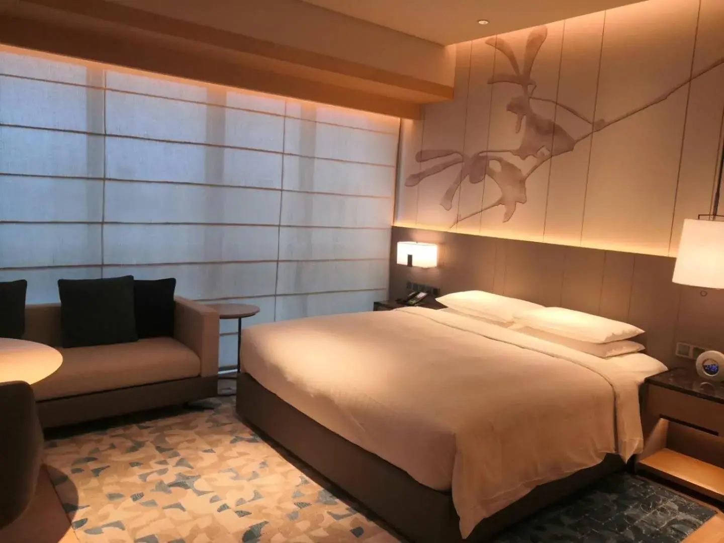 Premier King Room in Courtyard by Marriott Shanghai Hongqiao Premier King Room in Courtyard by Marriott Shanghai Hongqiao