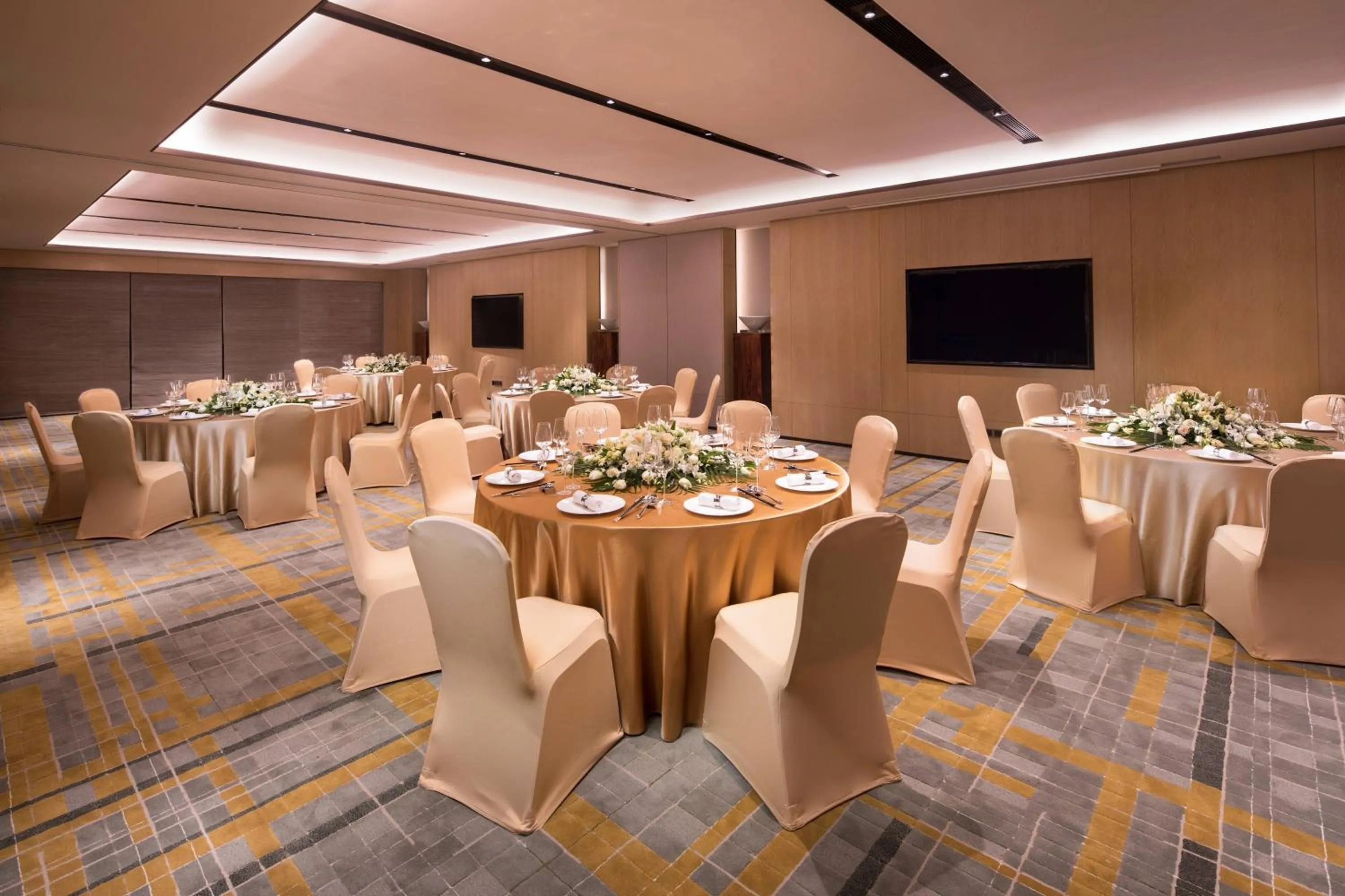 Meeting/conference room in Courtyard by Marriott Shanghai Hongqiao